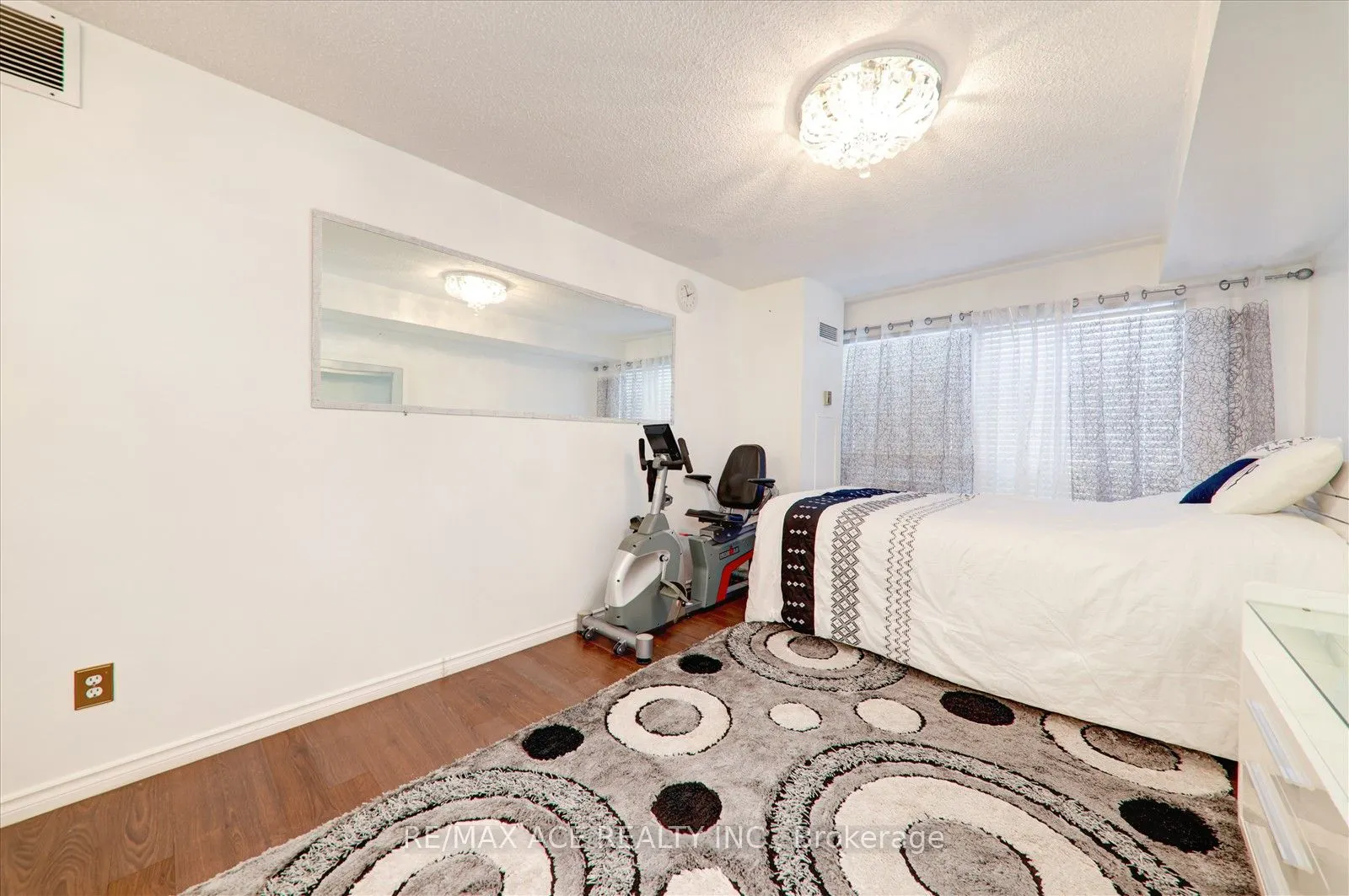 1470 Midland Avenue, #1410