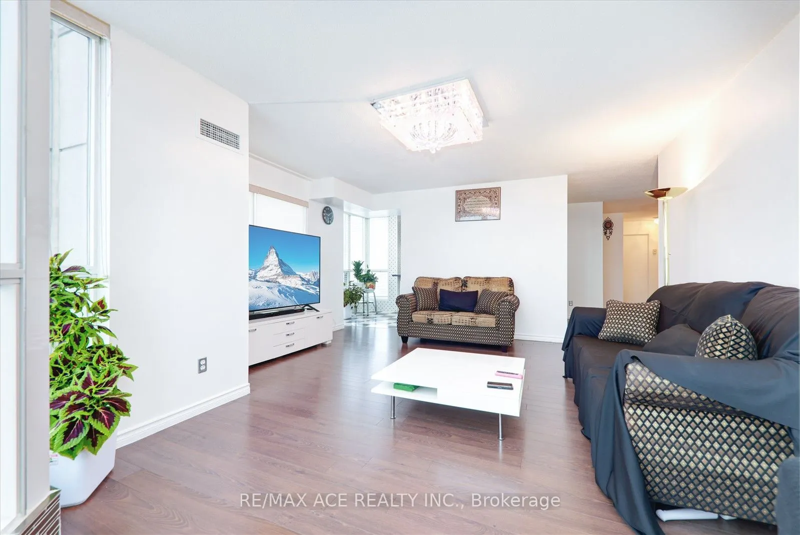 1470 Midland Avenue, #1410