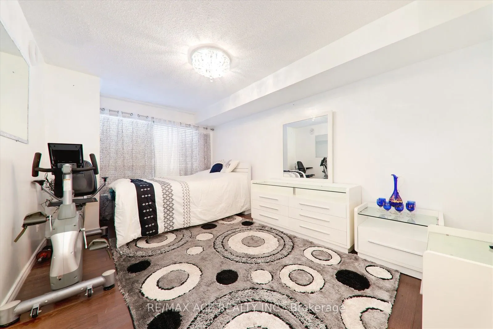 1470 Midland Avenue, #1410