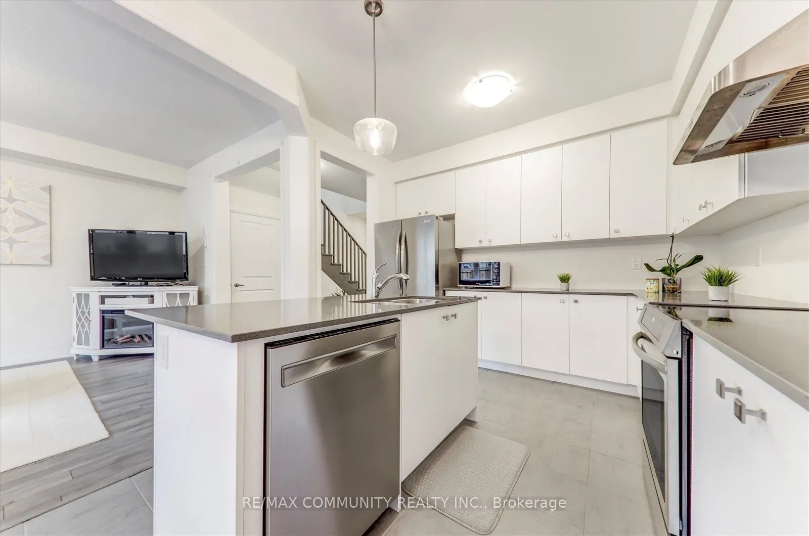 124 Ogston Crescent