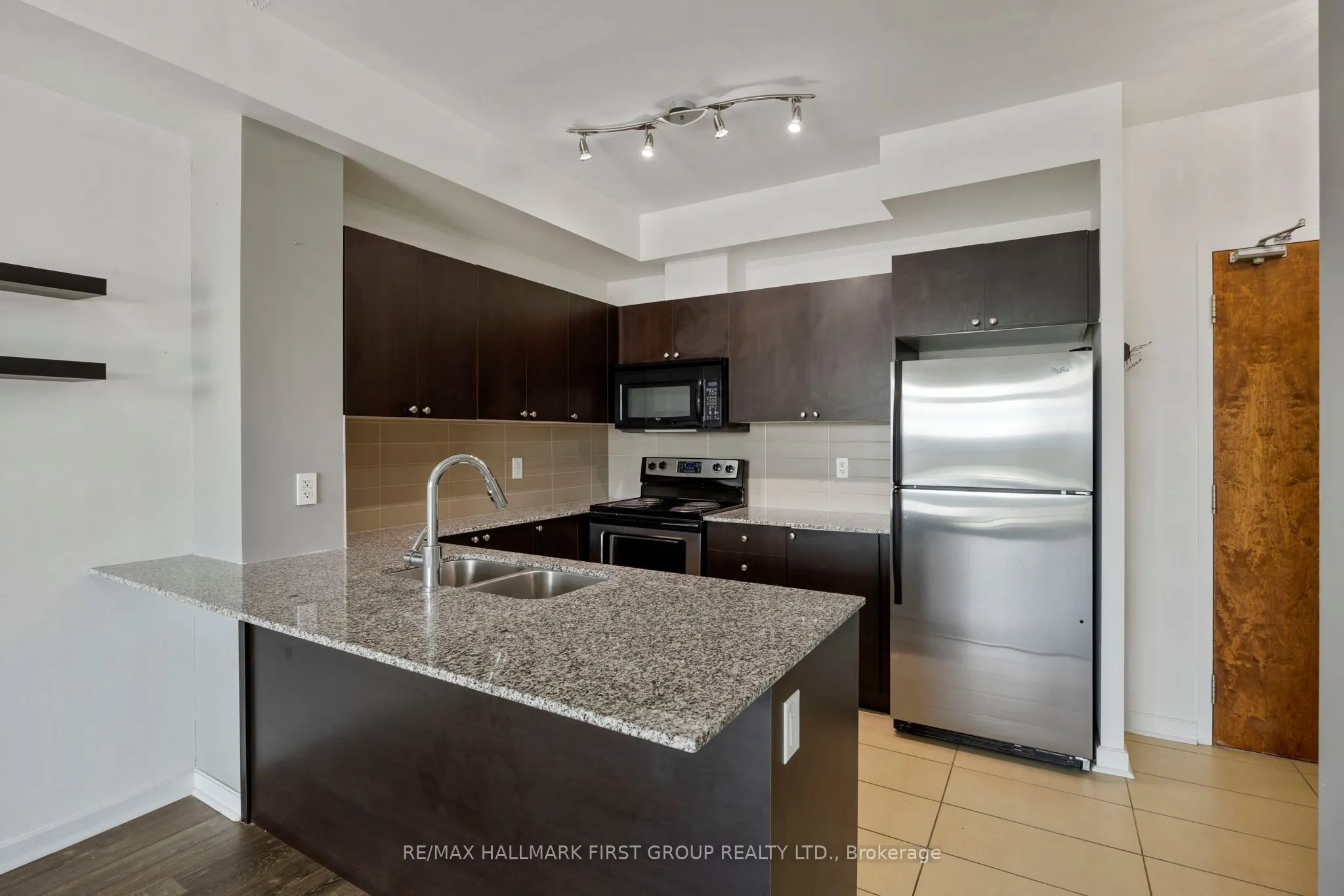 1235 Bayly Street, #1607