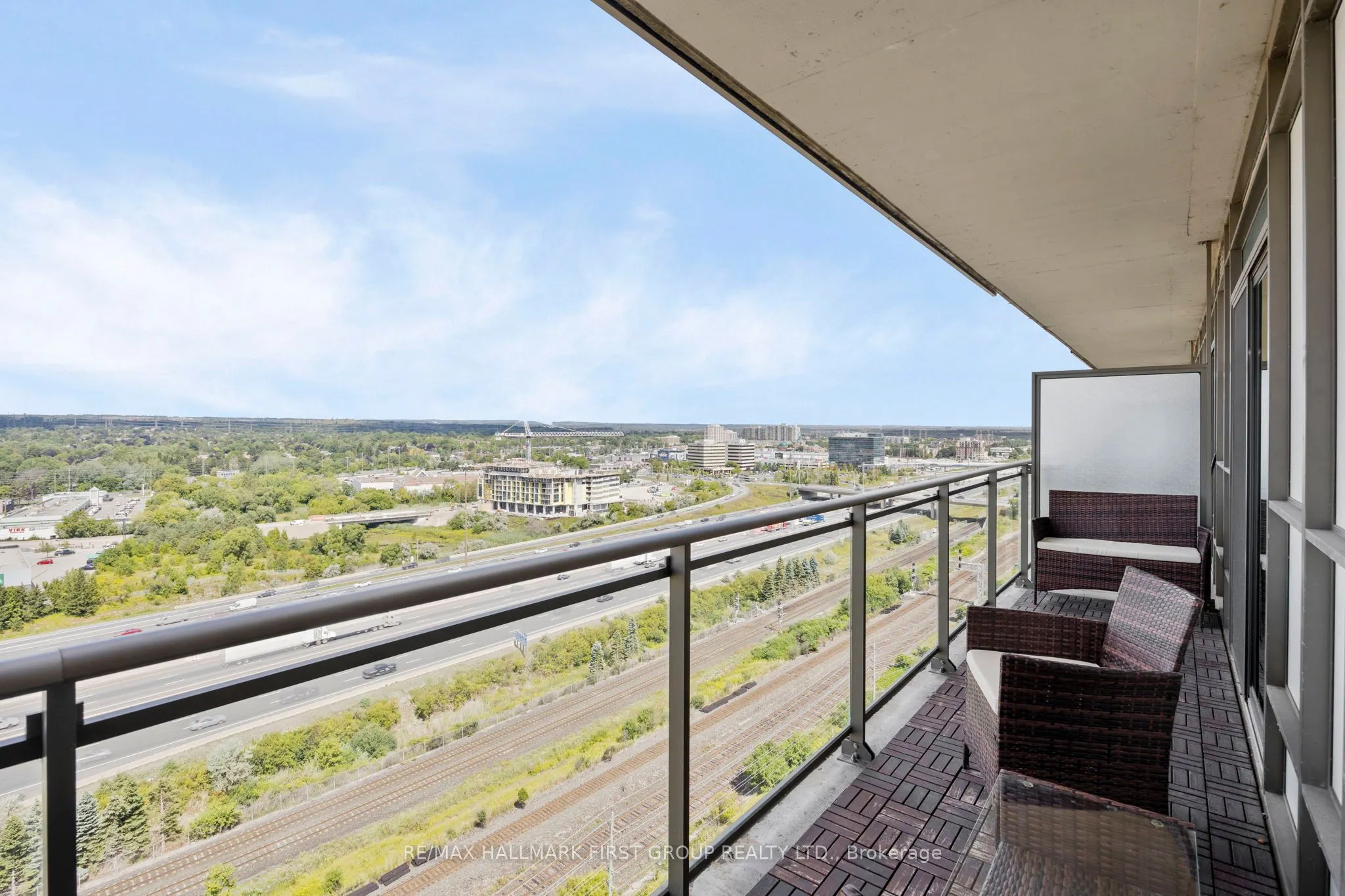 1235 Bayly Street, #1607