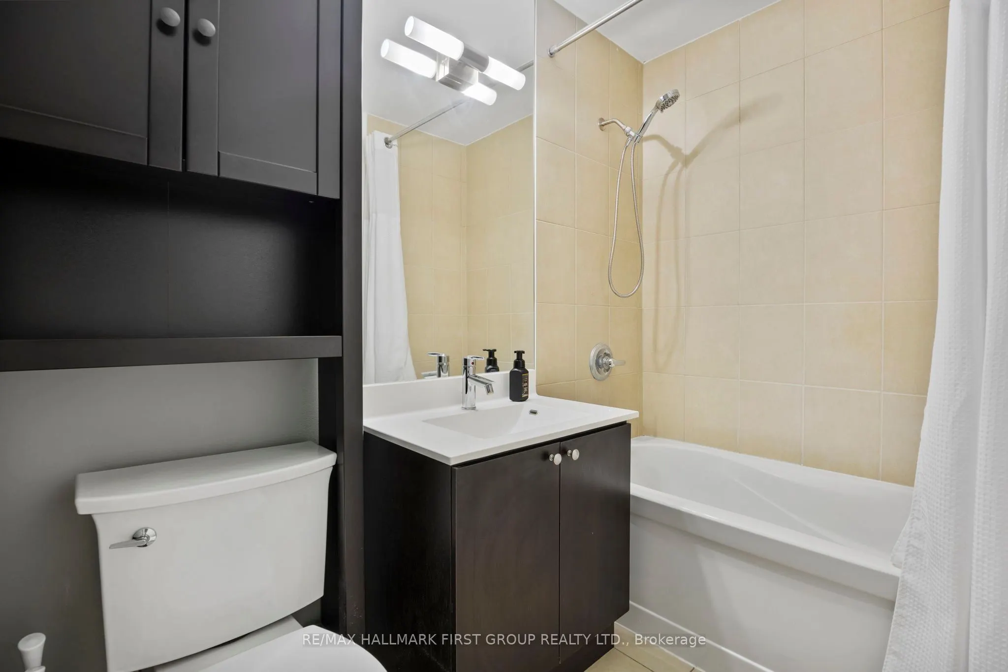 1235 Bayly Street, #1607