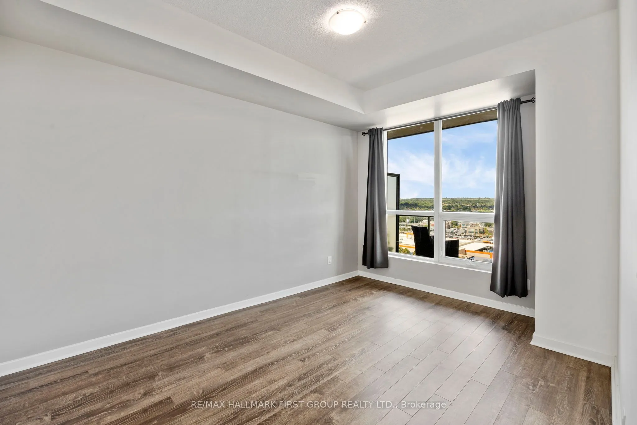 1235 Bayly Street, #1607