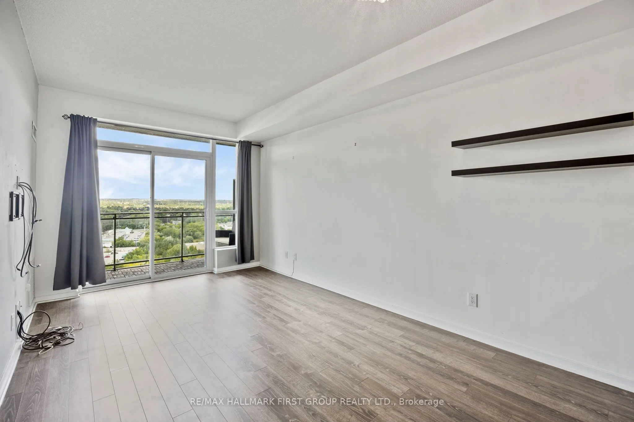 1235 Bayly Street, #1607
