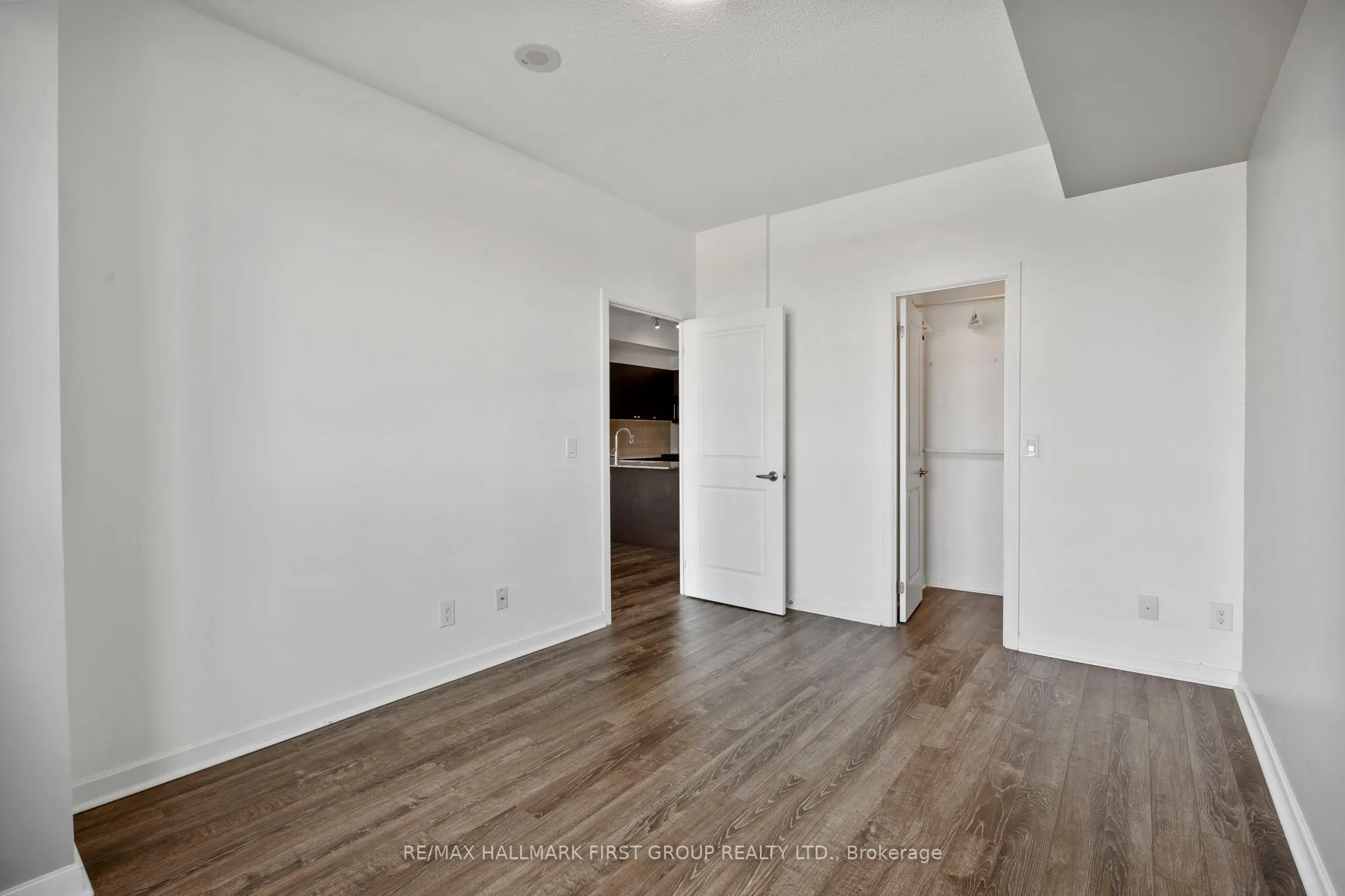 1235 Bayly Street, #1607