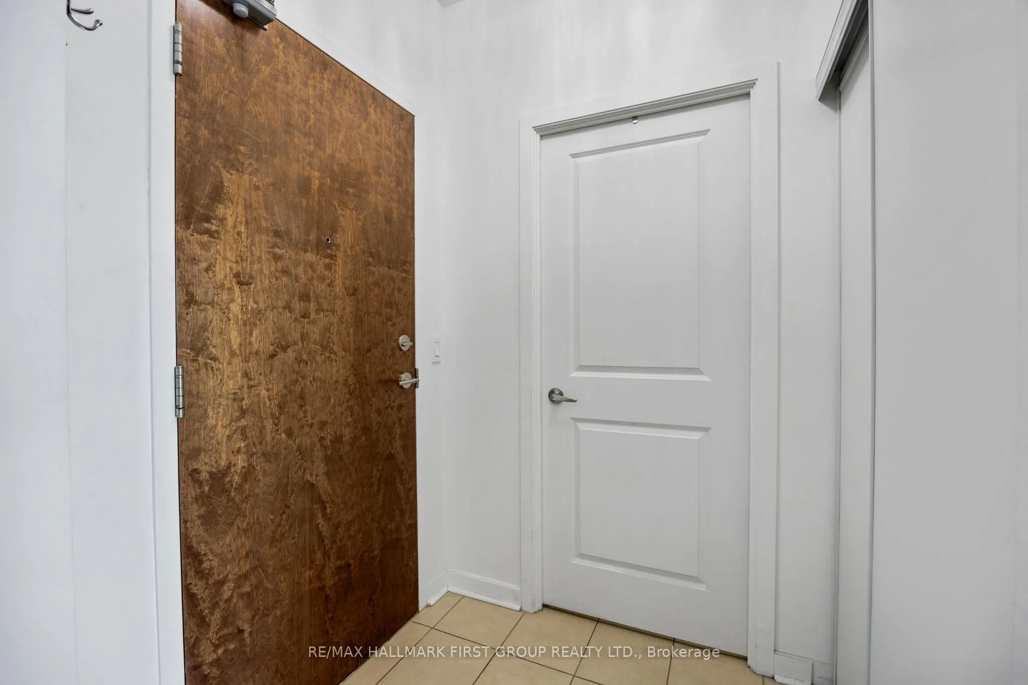 1235 Bayly Street, #1607