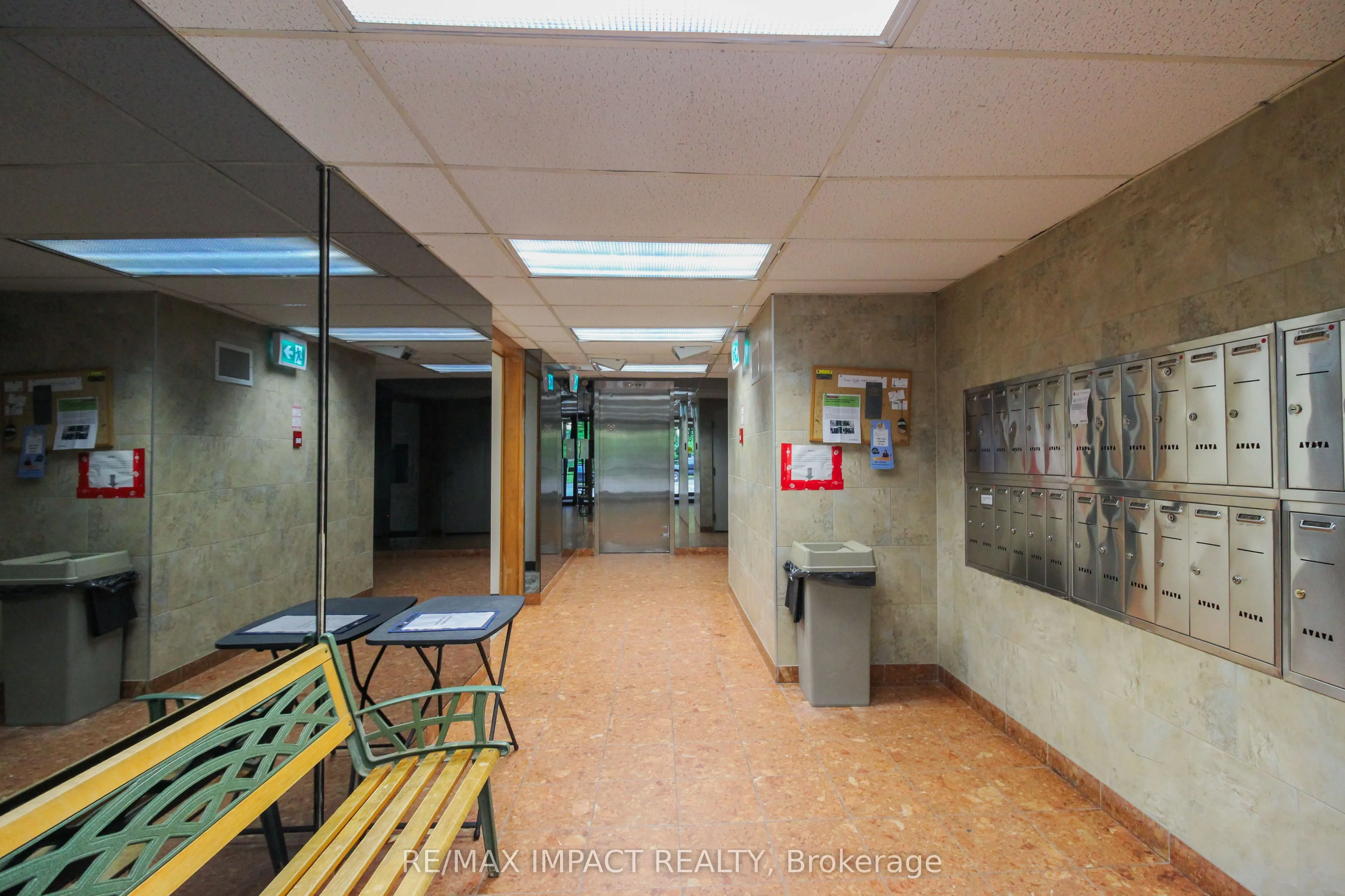454 Centre Street S, #112