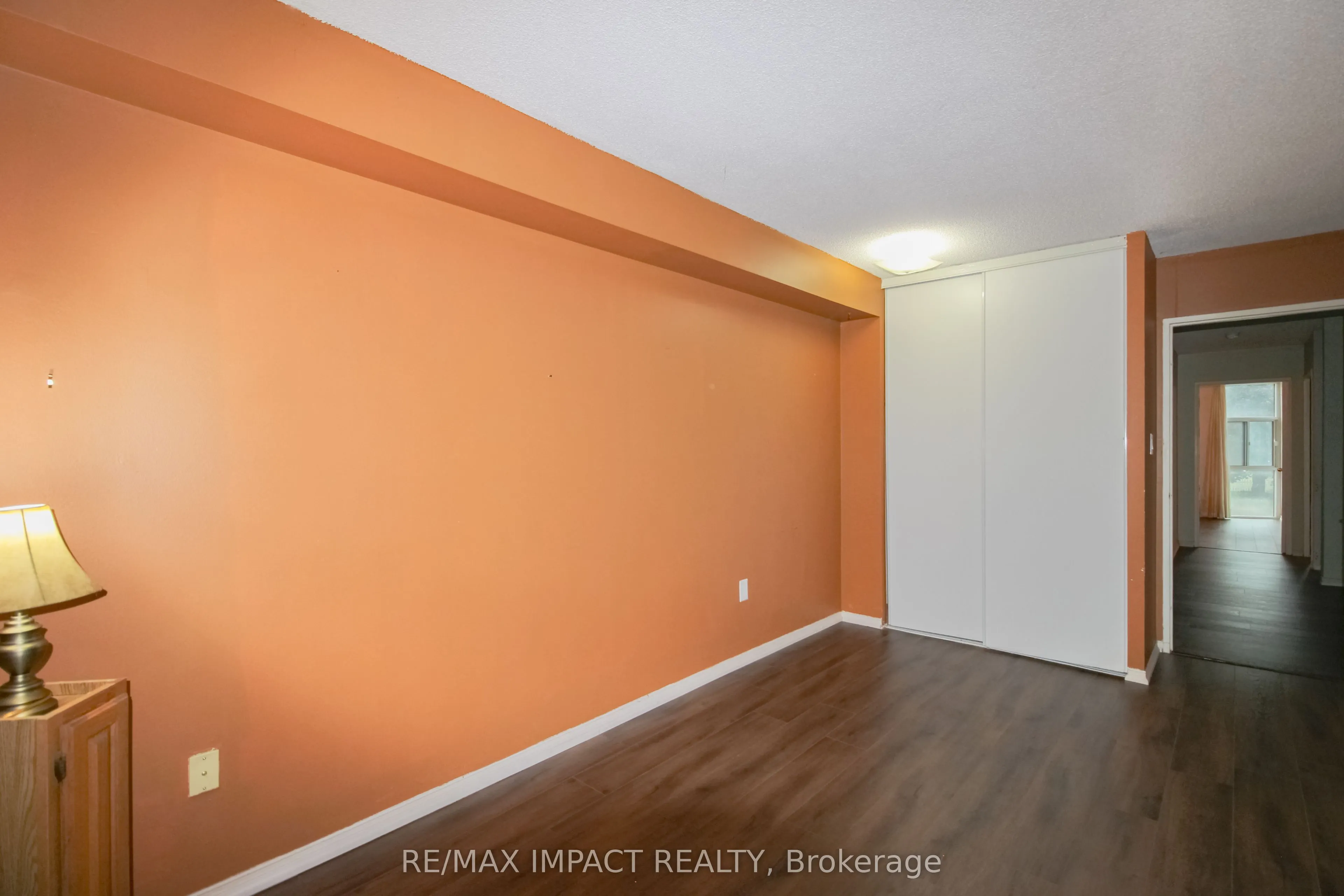 454 Centre Street S, #112