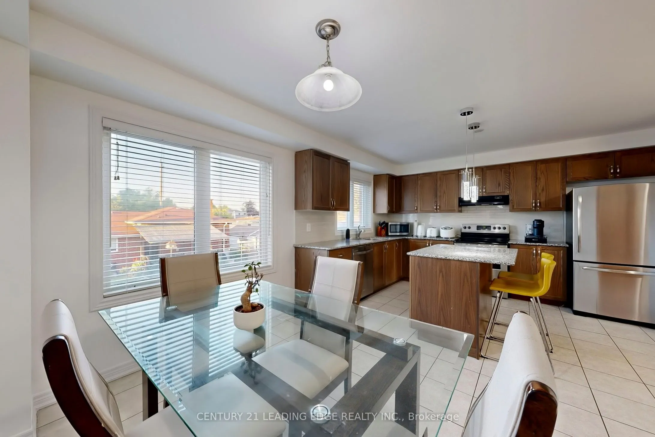 12 Pringdale Gardens Circle