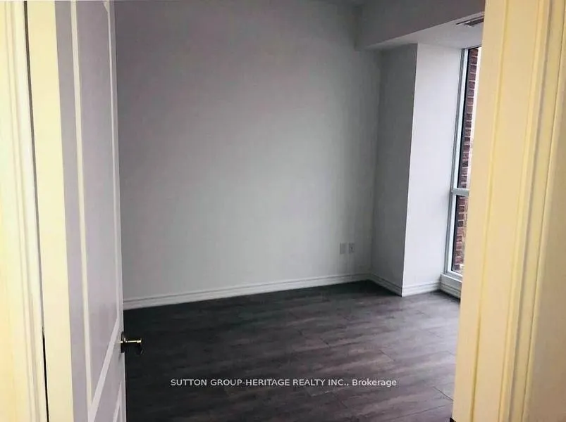109 King Avenue E, #403