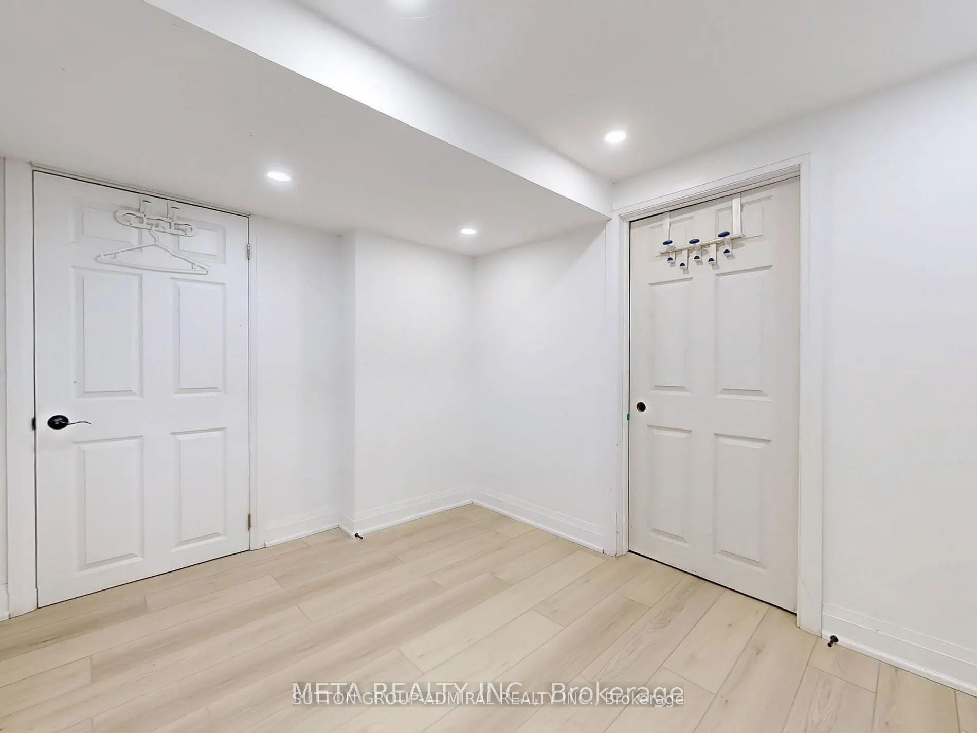 696 JASMINE Crescent