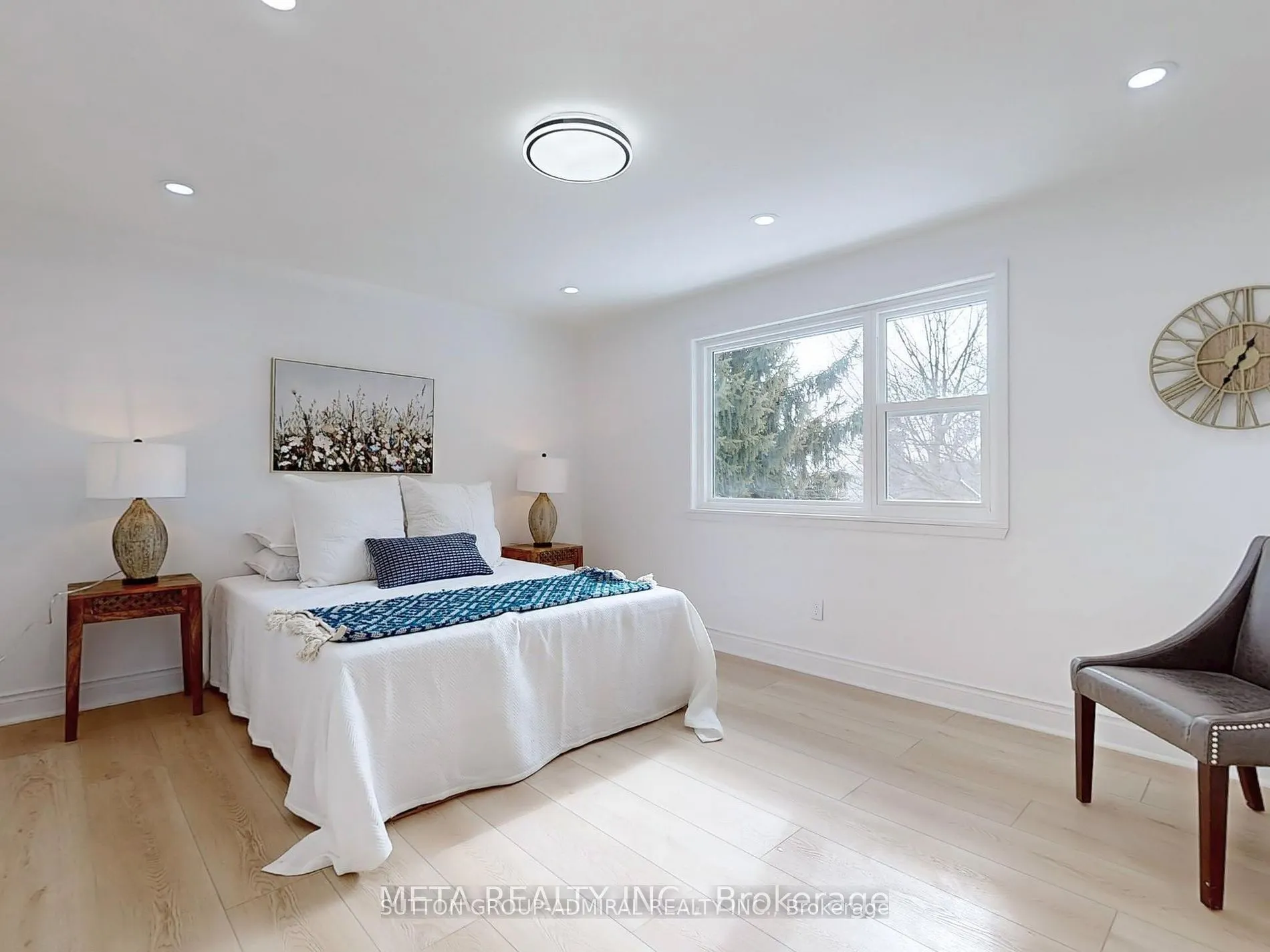 696 JASMINE Crescent