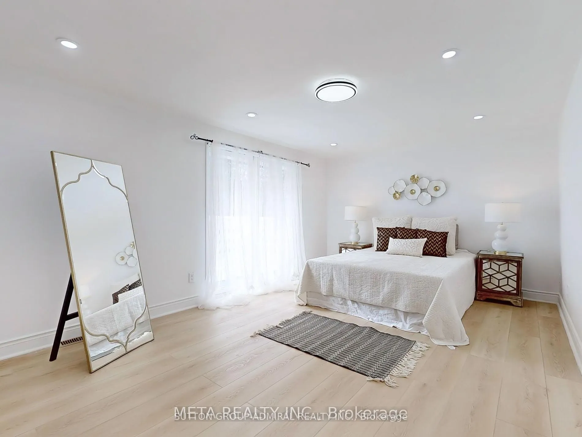 696 JASMINE Crescent