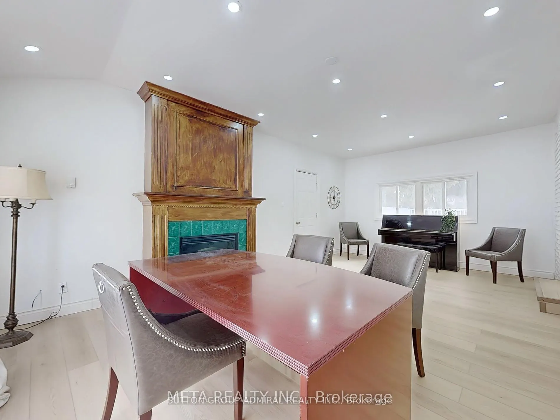 696 JASMINE Crescent