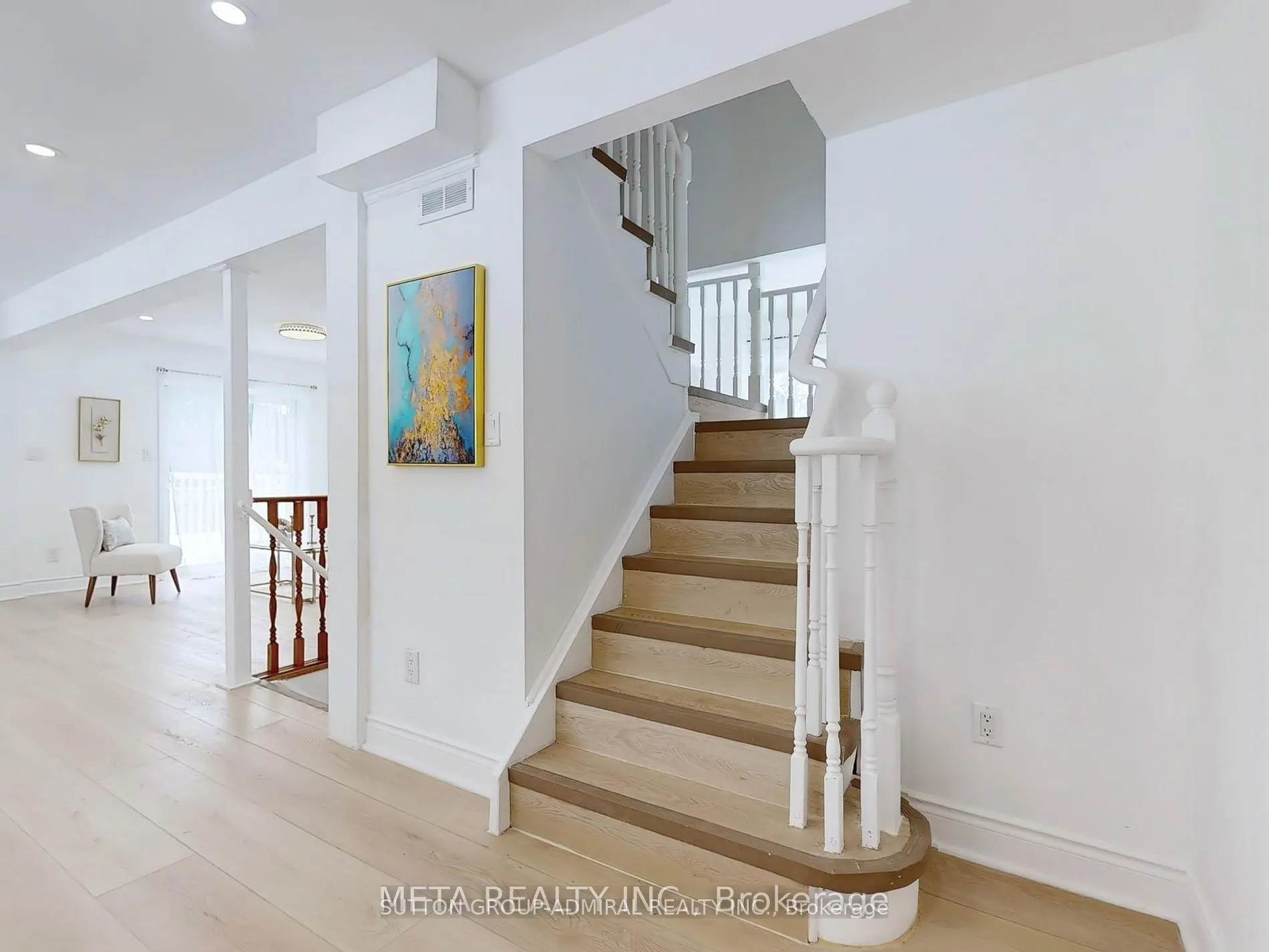 696 JASMINE Crescent