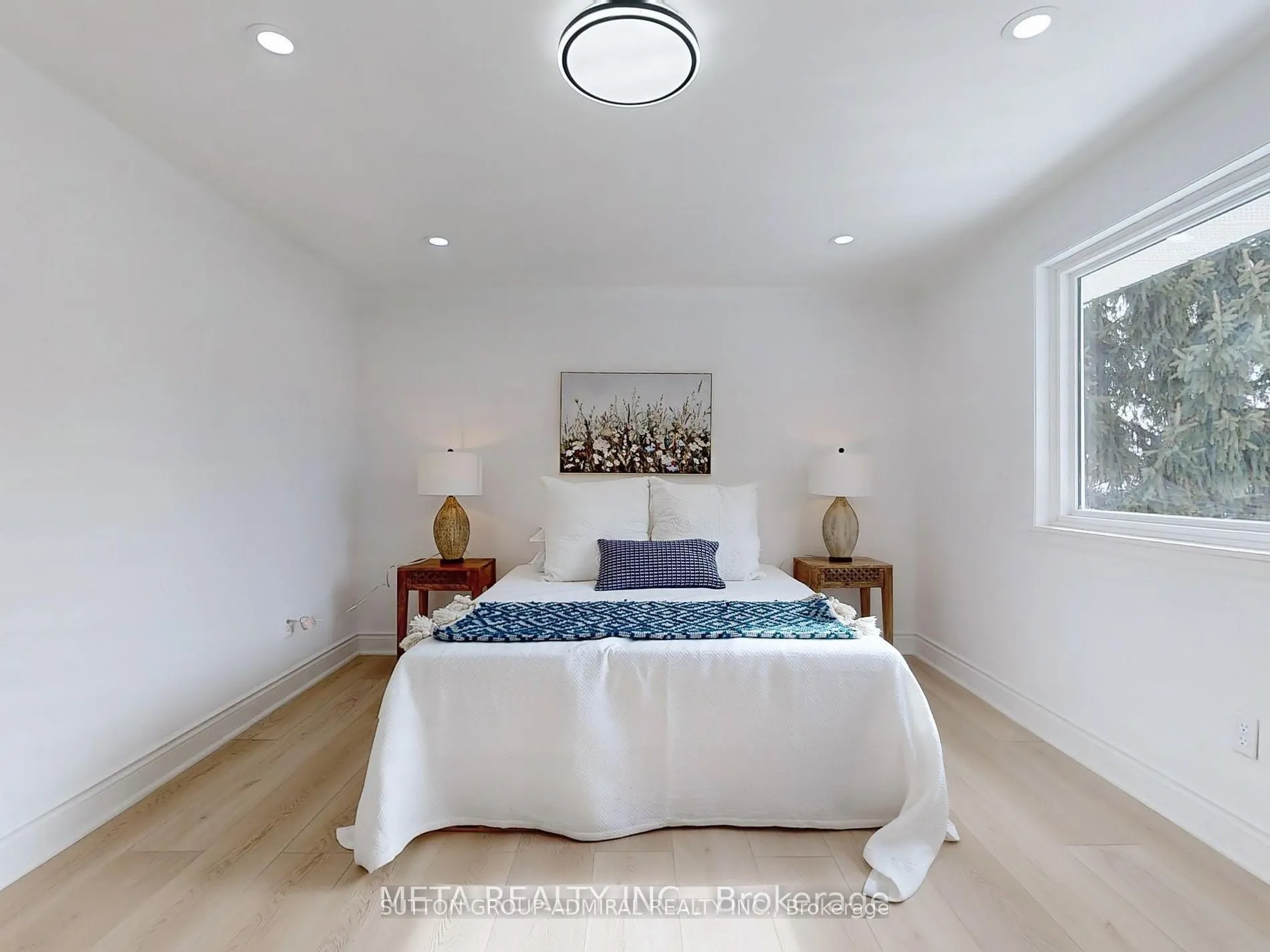 696 JASMINE Crescent