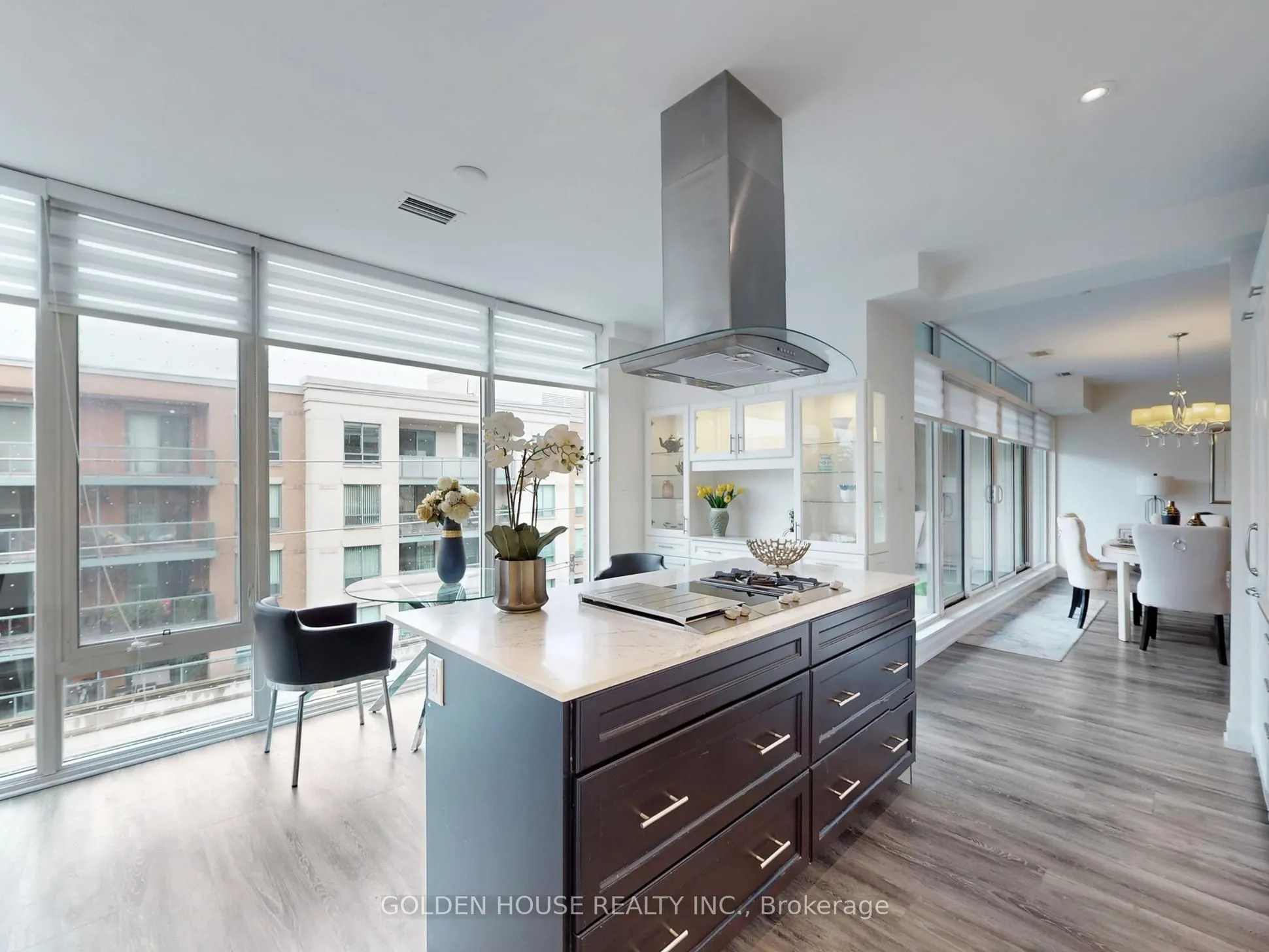 200 Woodbine Avenue, #403