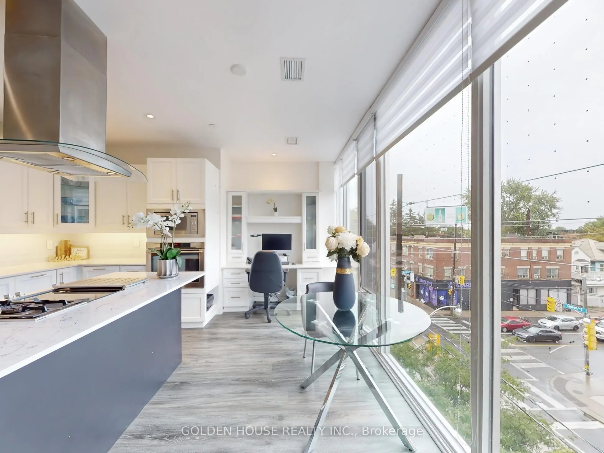 200 Woodbine Avenue, #403