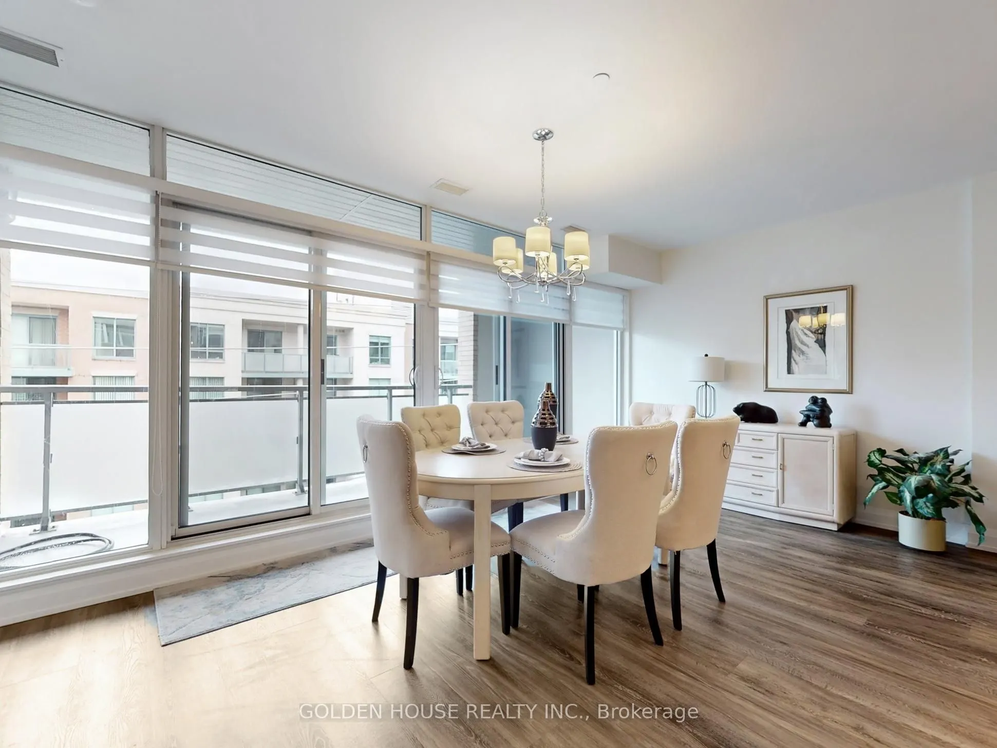 200 Woodbine Avenue, #403