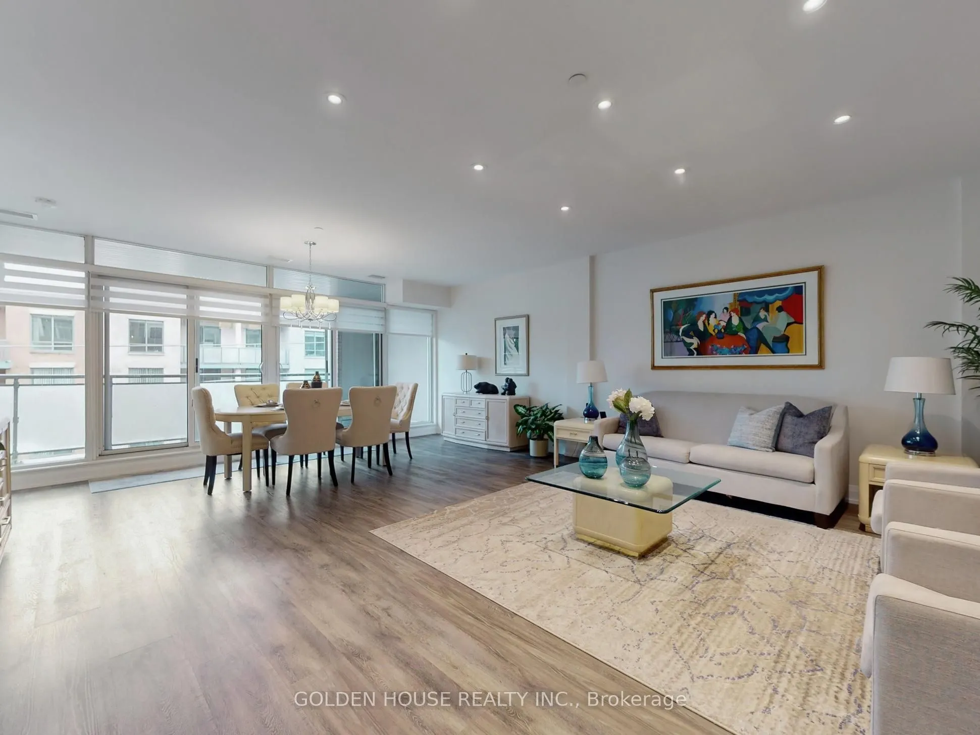 200 Woodbine Avenue, #403