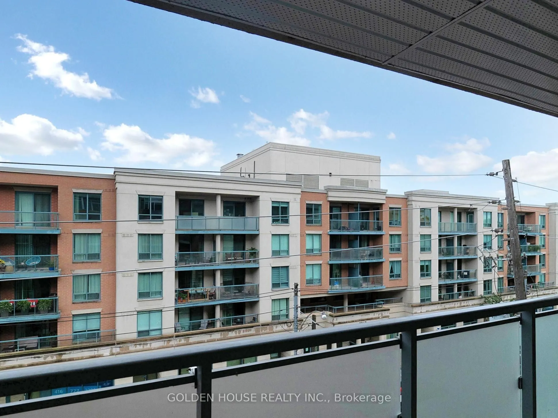 200 Woodbine Avenue, #403