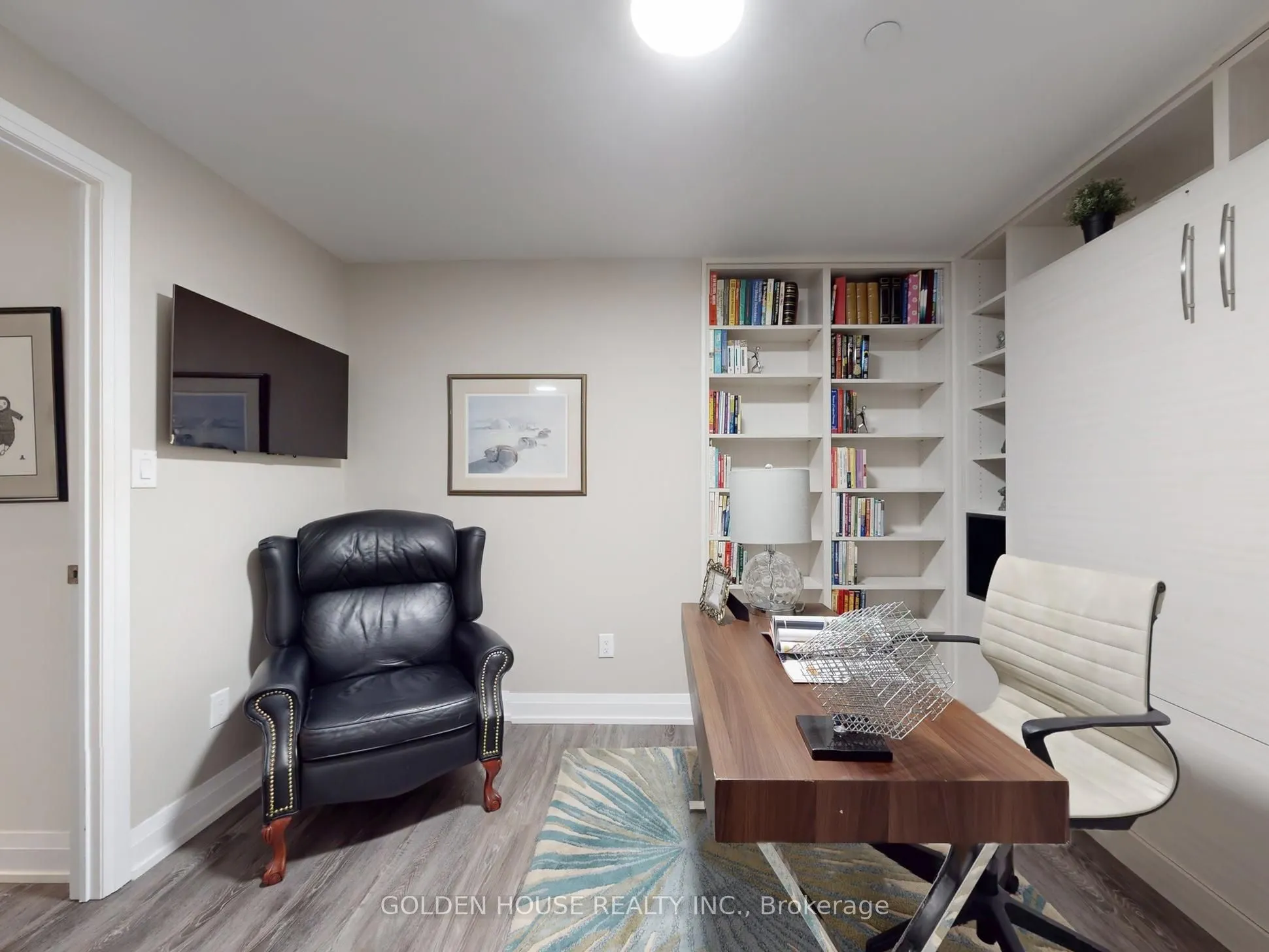 200 Woodbine Avenue, #403