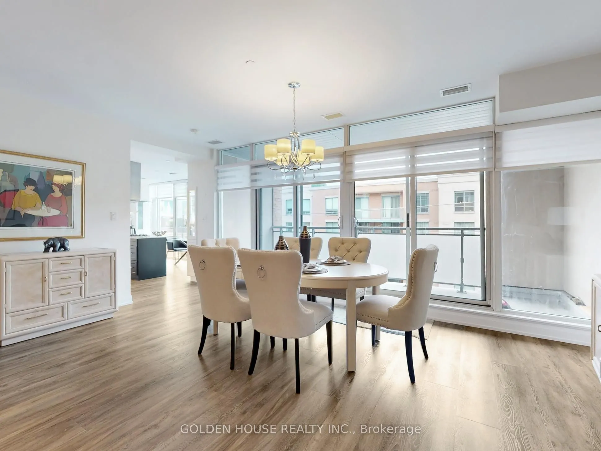200 Woodbine Avenue, #403