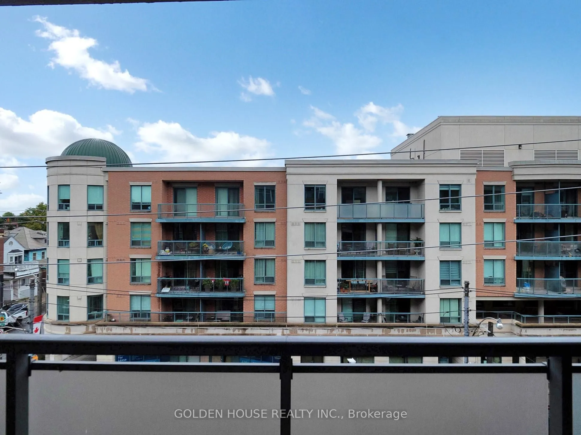 200 Woodbine Avenue, #403