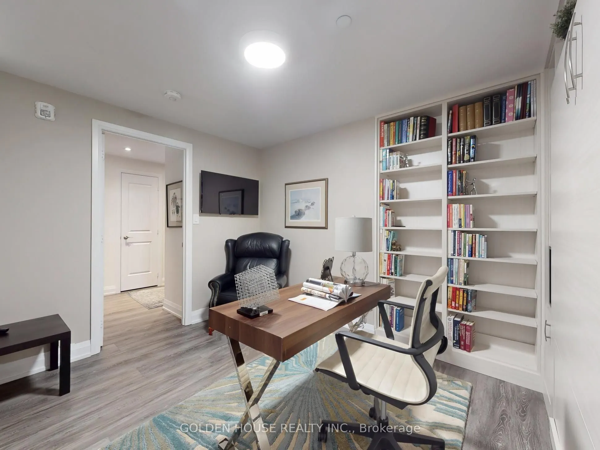200 Woodbine Avenue, #403