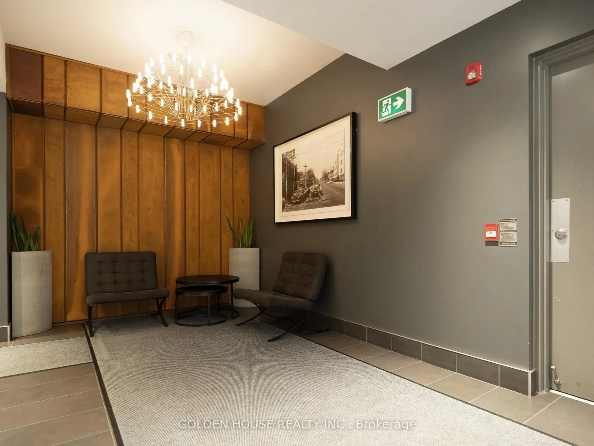 200 Woodbine Avenue, #403