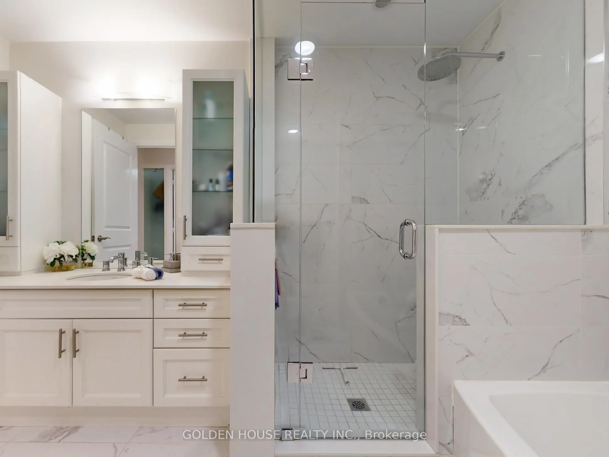 200 Woodbine Avenue, #403