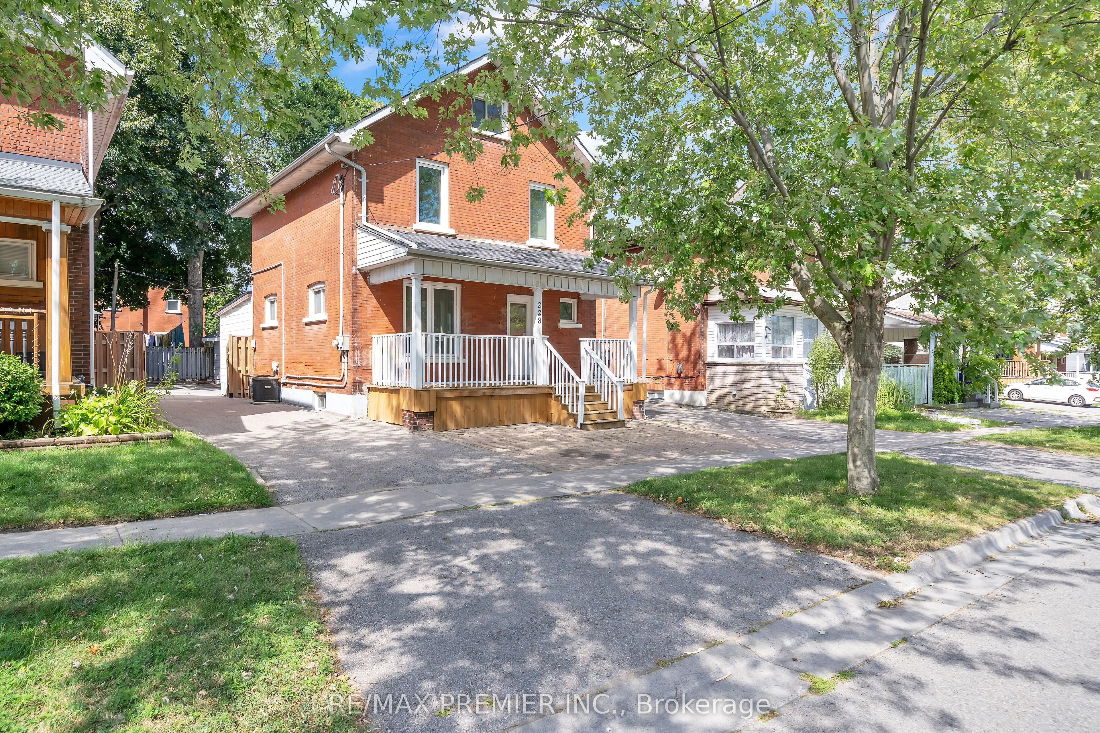 228 Bruce Street