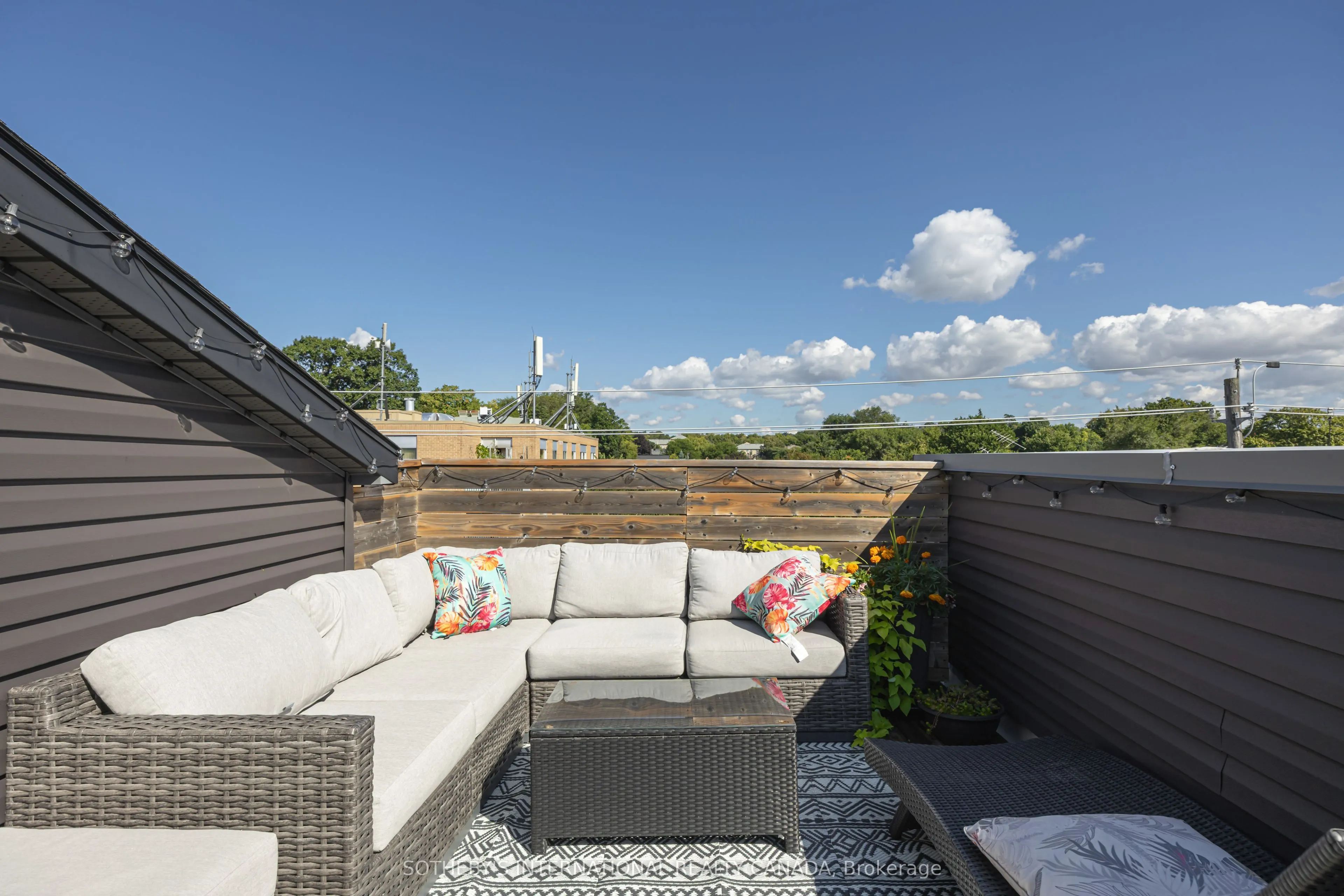 1331 Gerrard Street, #4