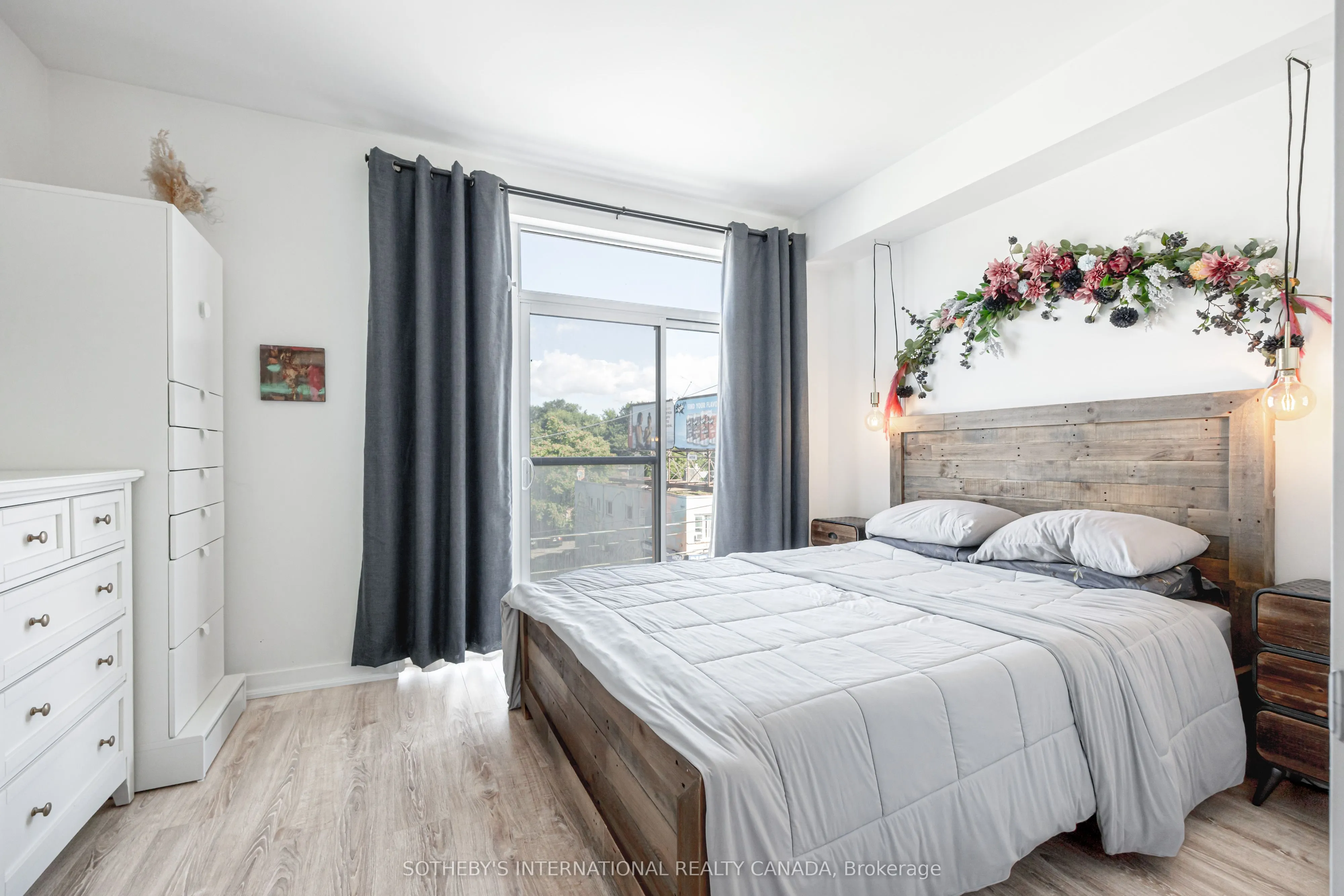 1331 Gerrard Street, #4