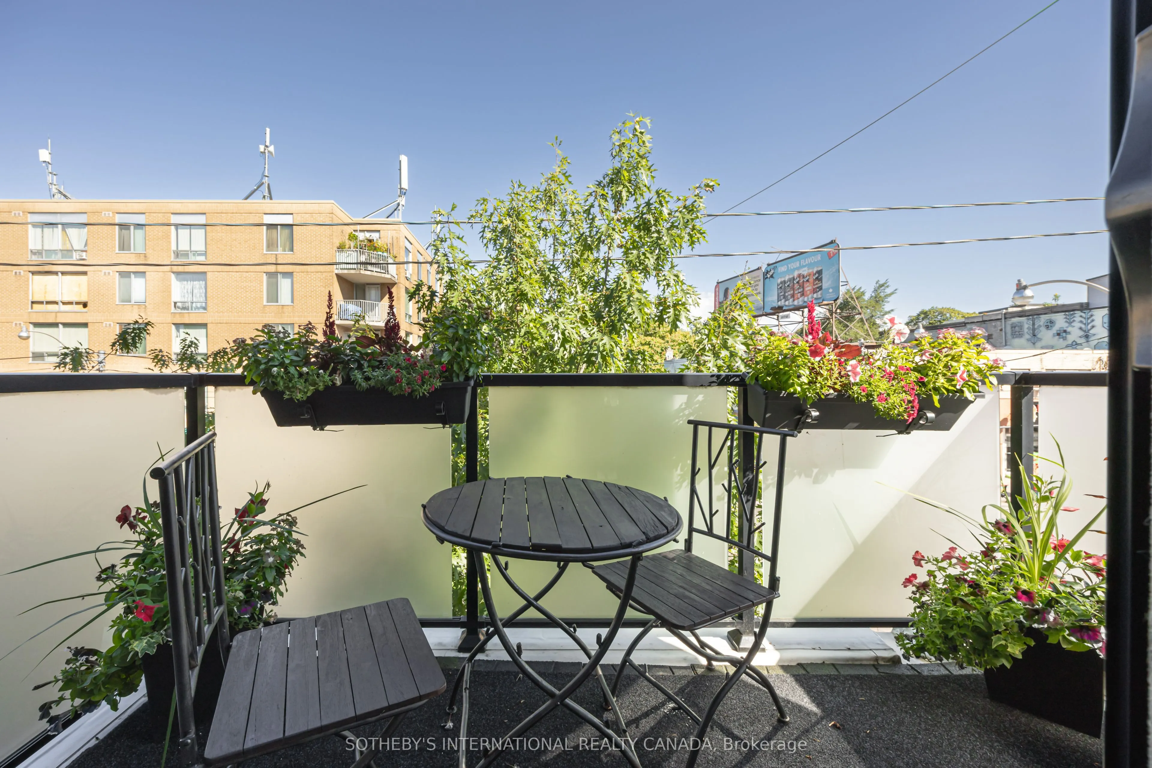 1331 Gerrard Street, #4