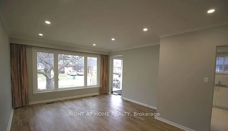 28 Reno Drive, #Main