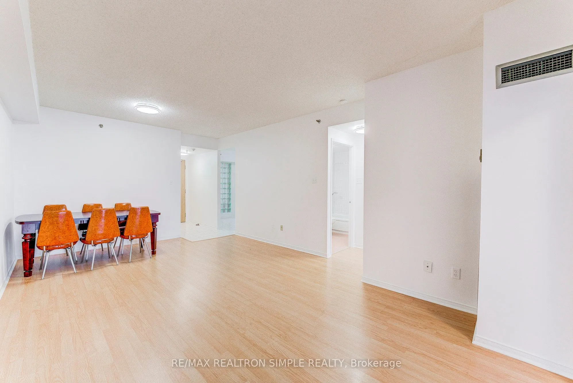 5800 Sheppard Avenue E, #202