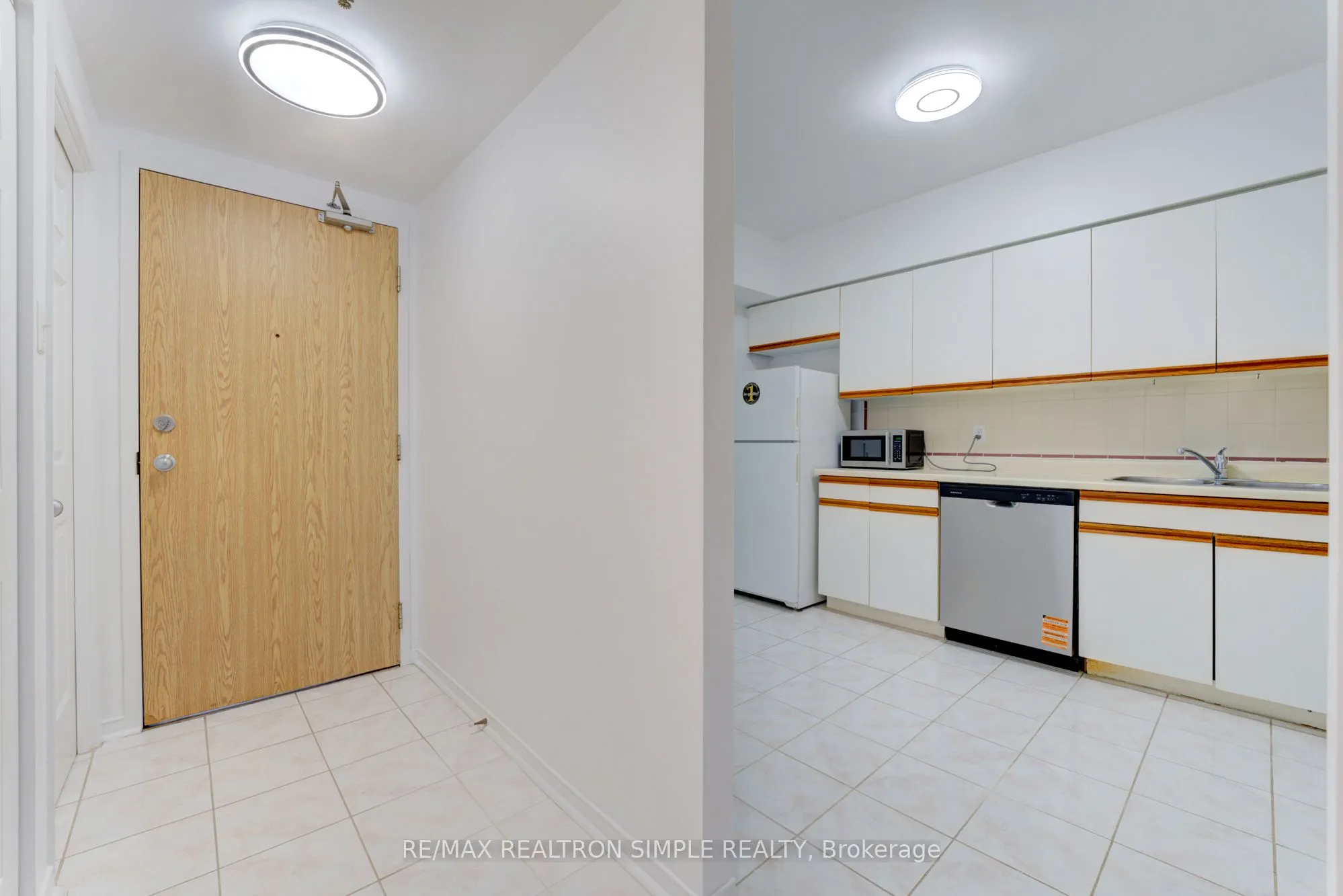 5800 Sheppard Avenue E, #202