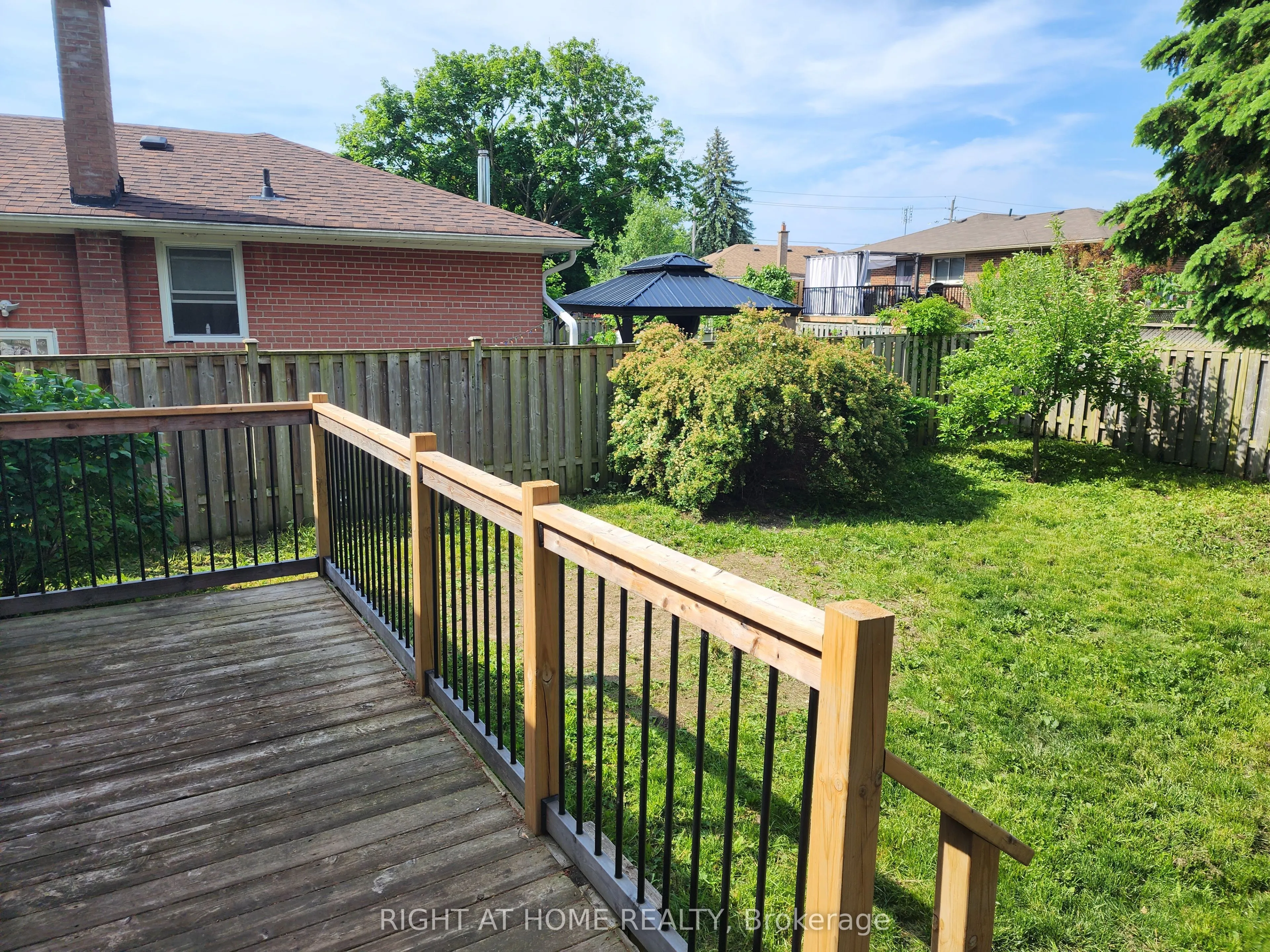 332 Viewmount Street