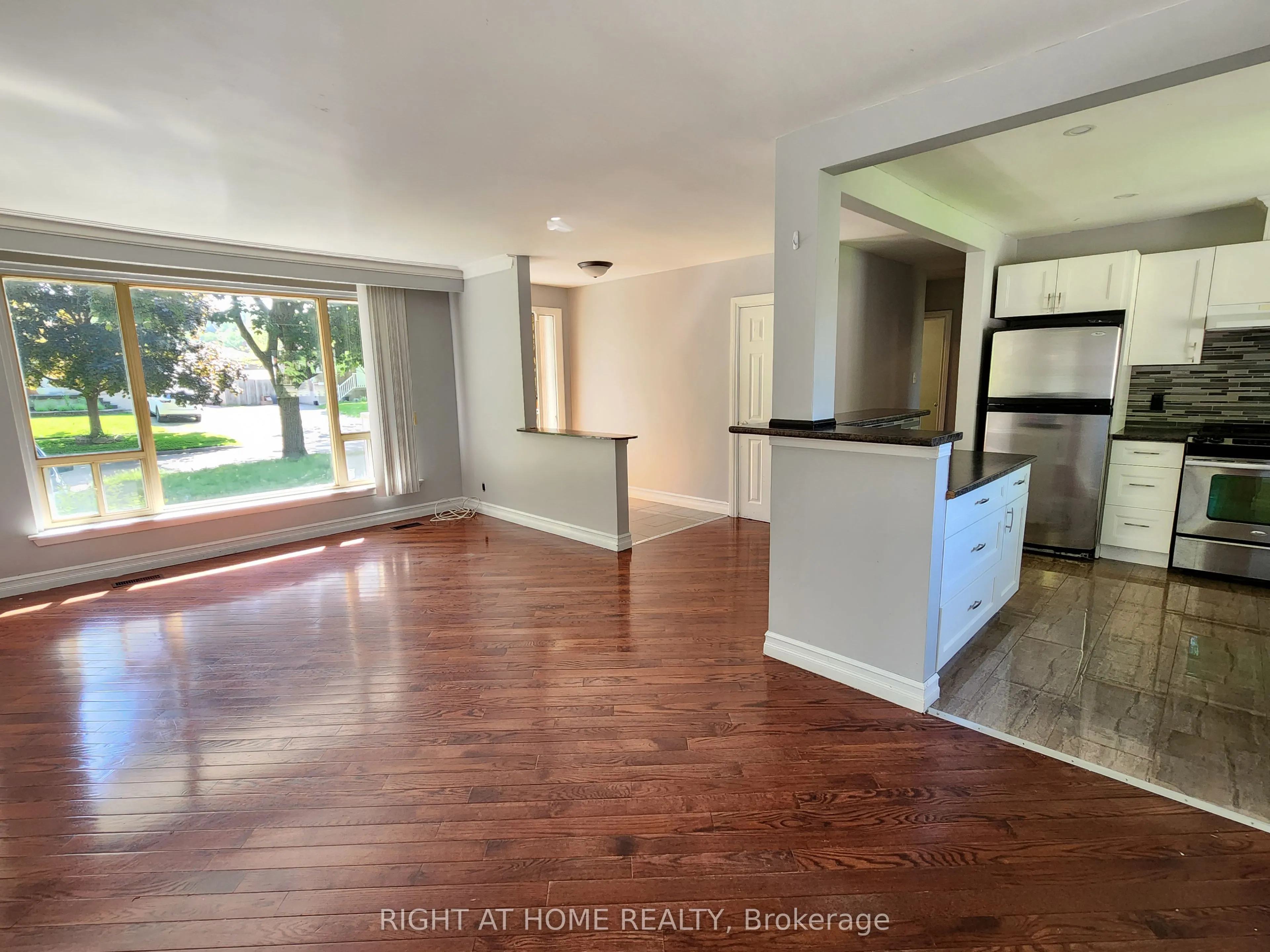332 Viewmount Street