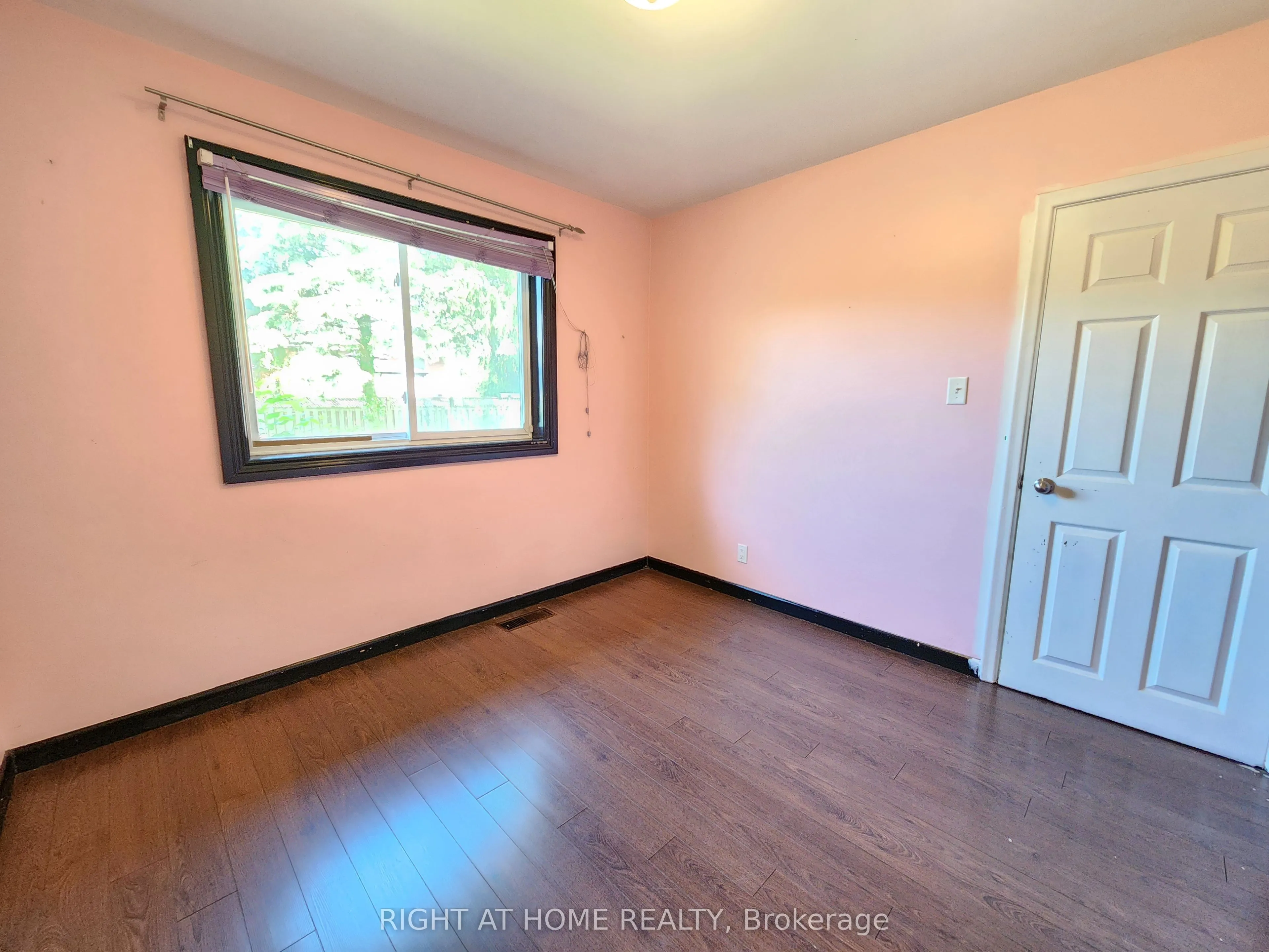 332 Viewmount Street