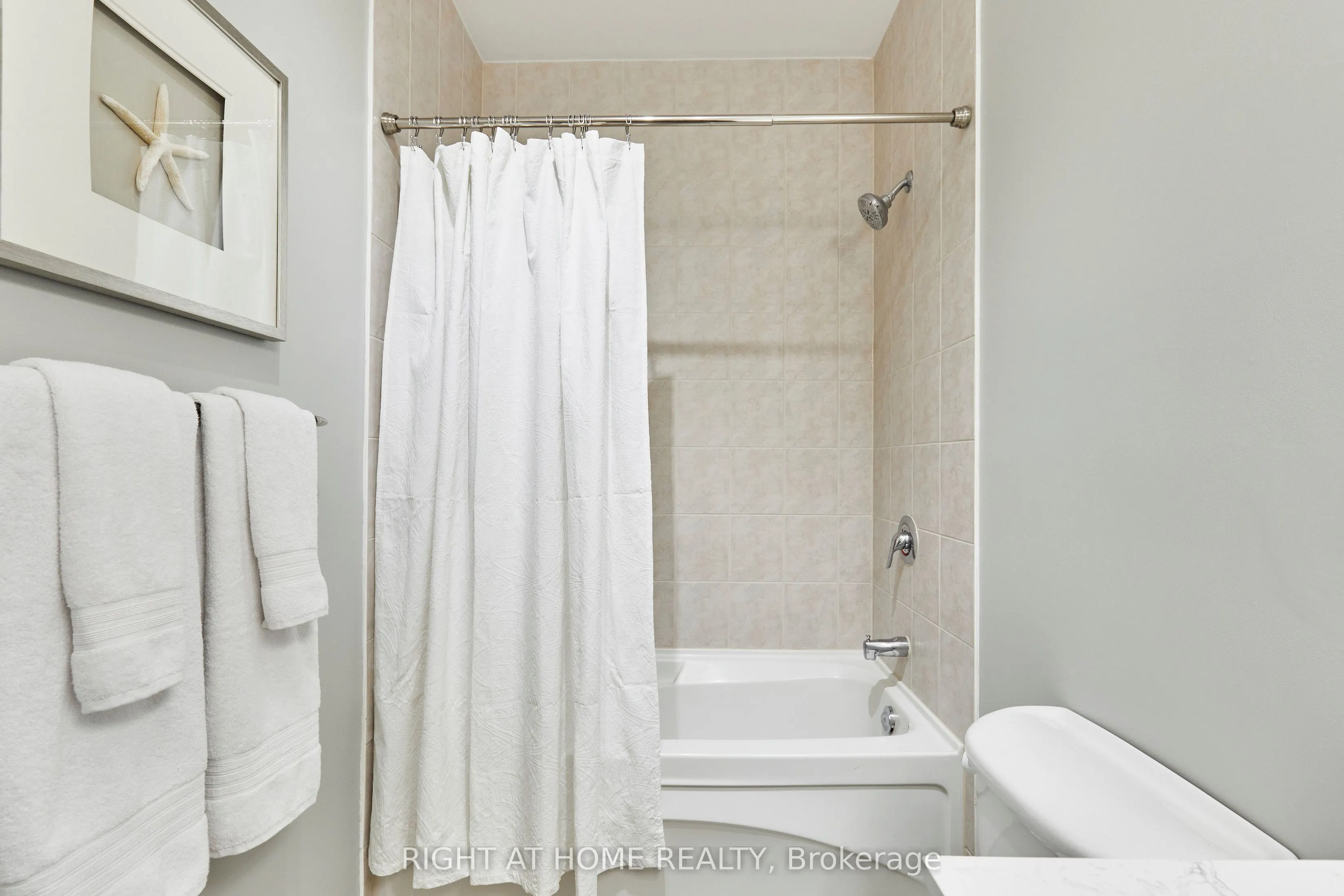 44 Bond Street W, #804