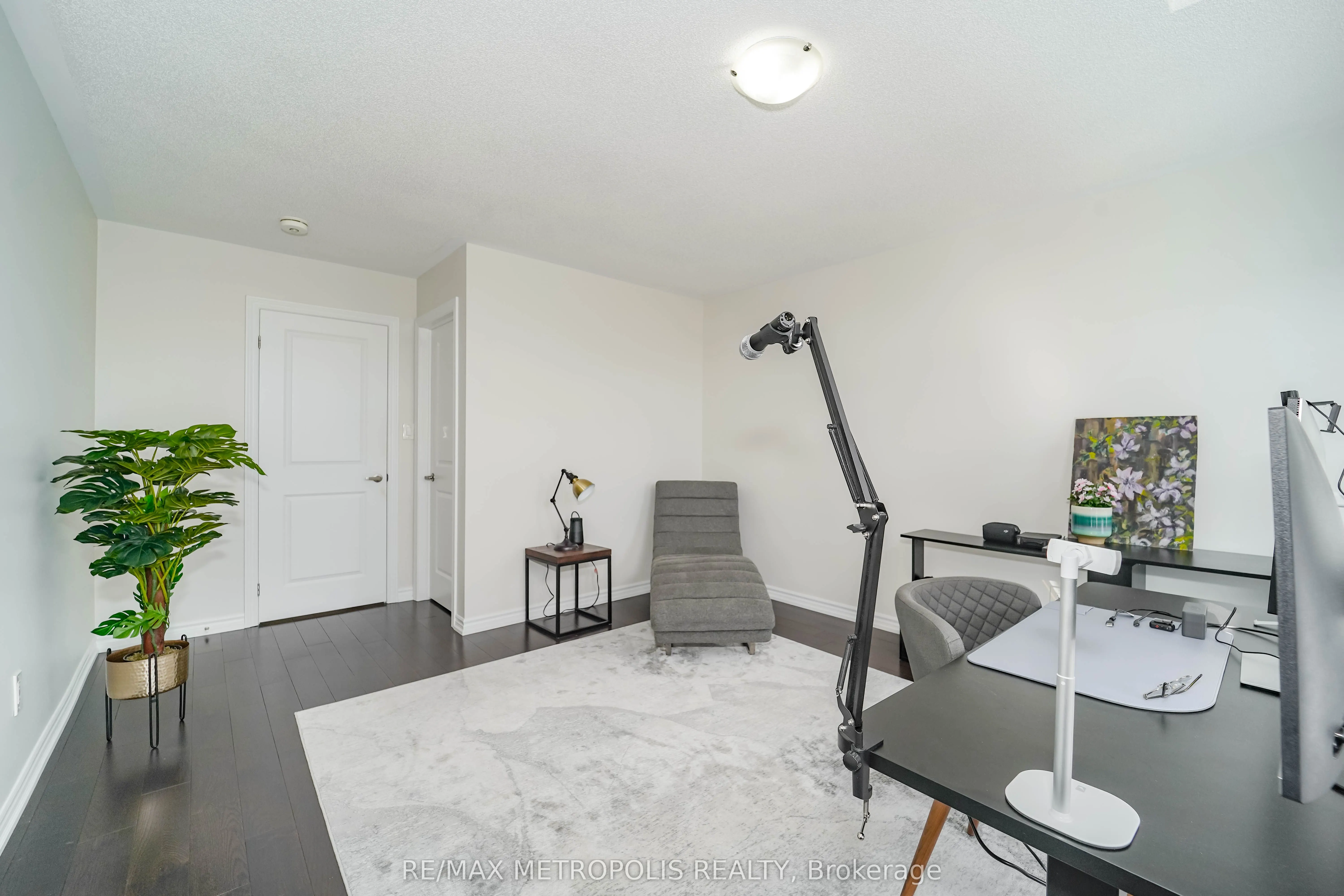 2136 Saffron Drive