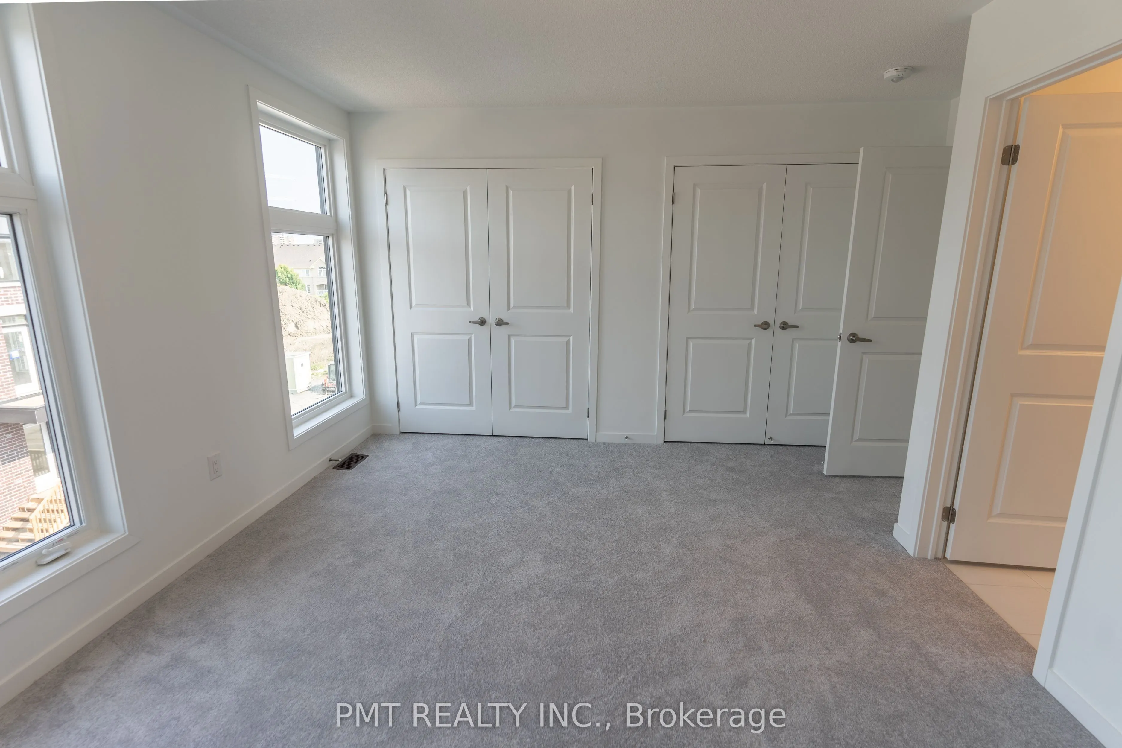 31 Bateson Street