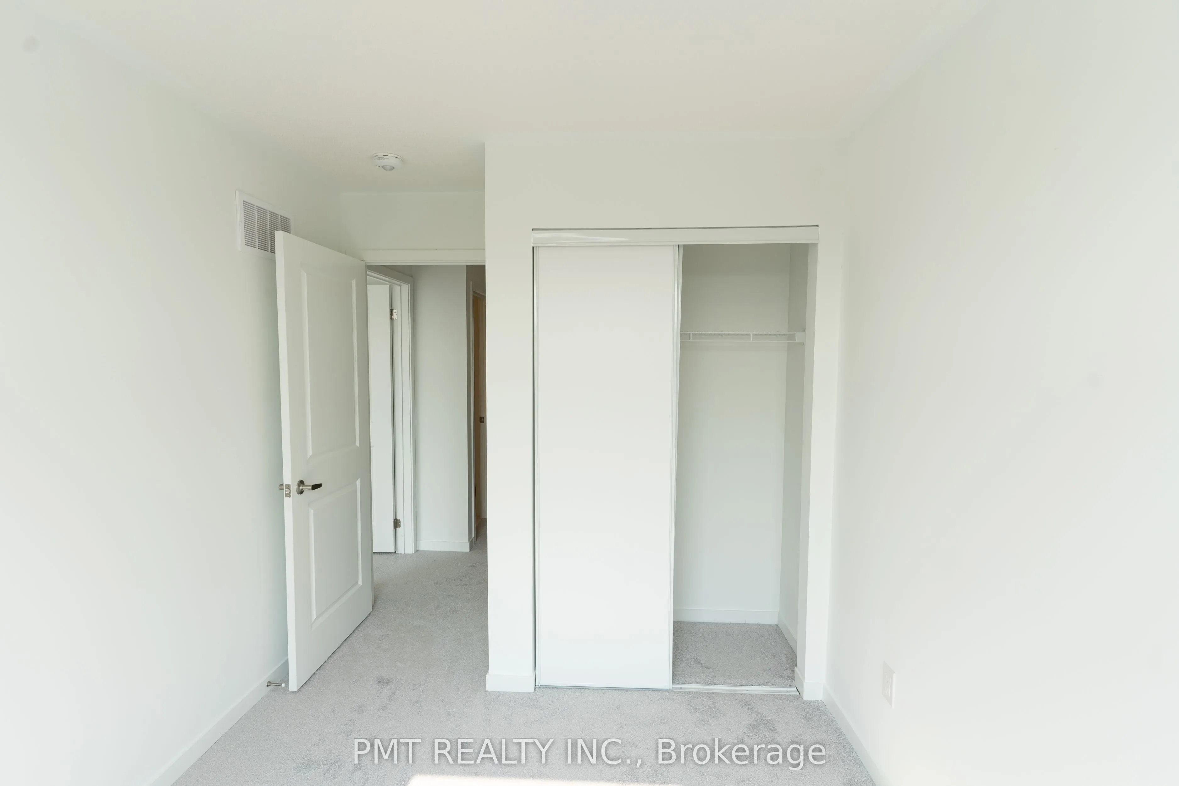 31 Bateson Street
