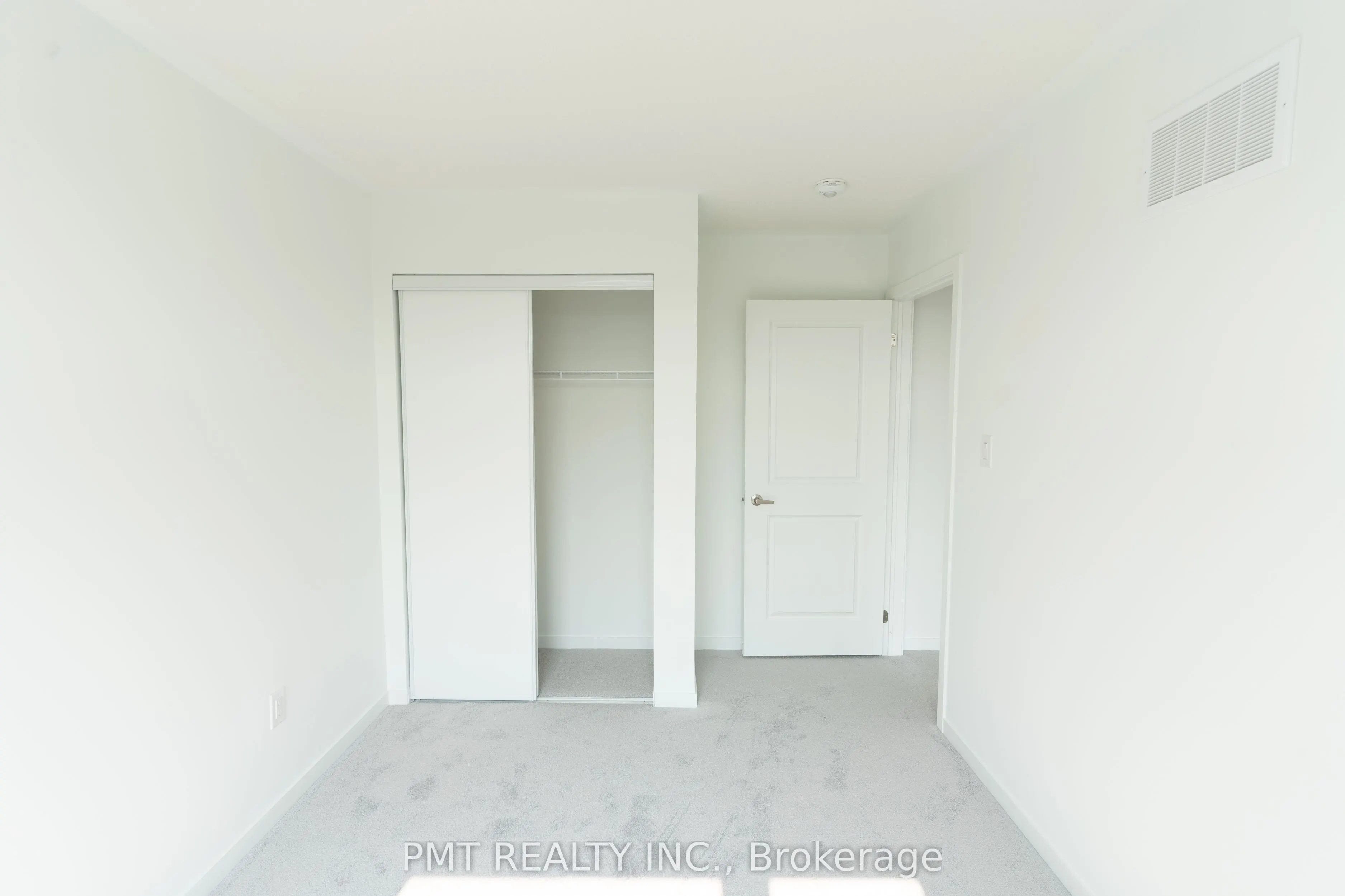 31 Bateson Street