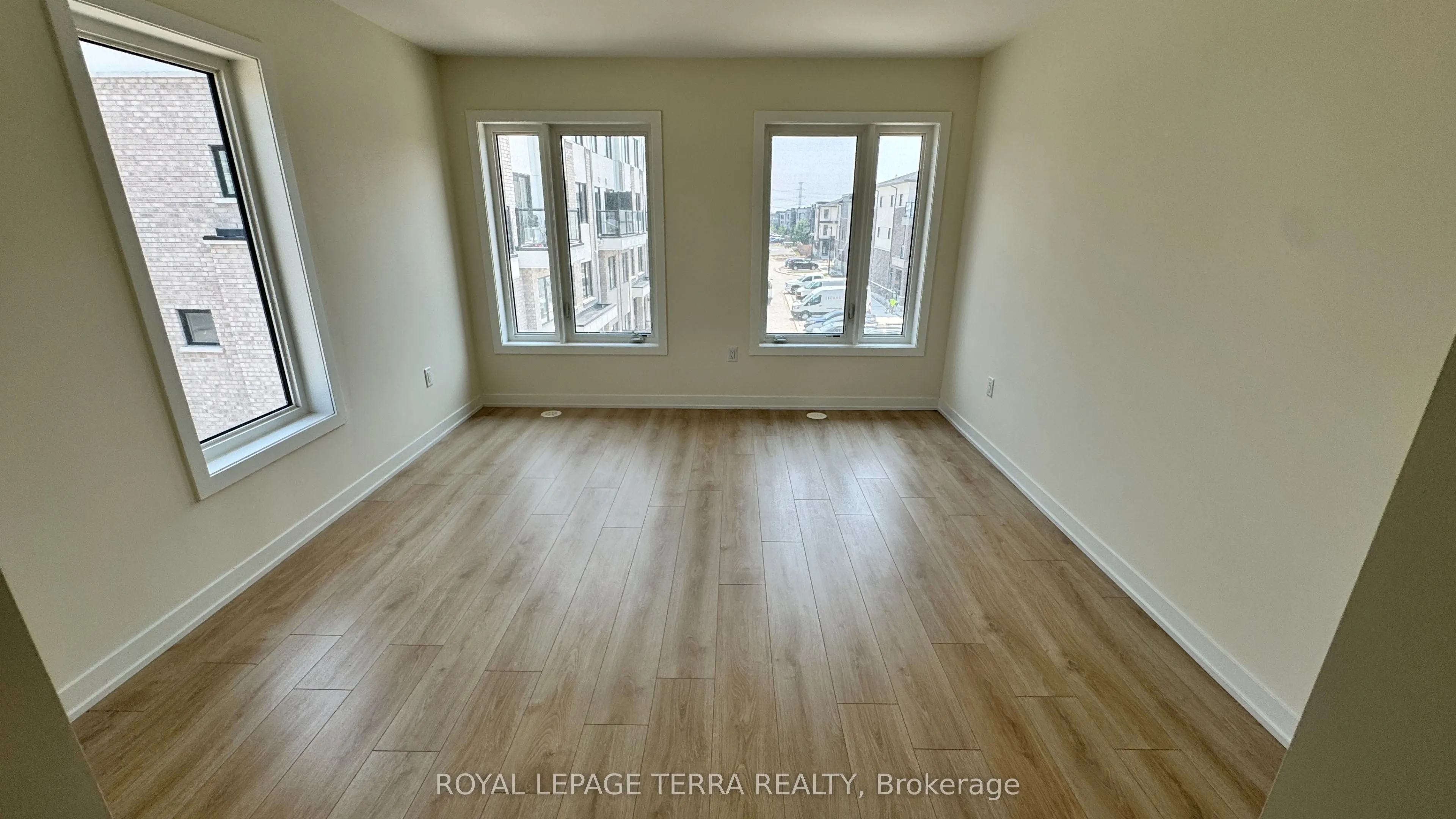 1695 Dersan Street, #111