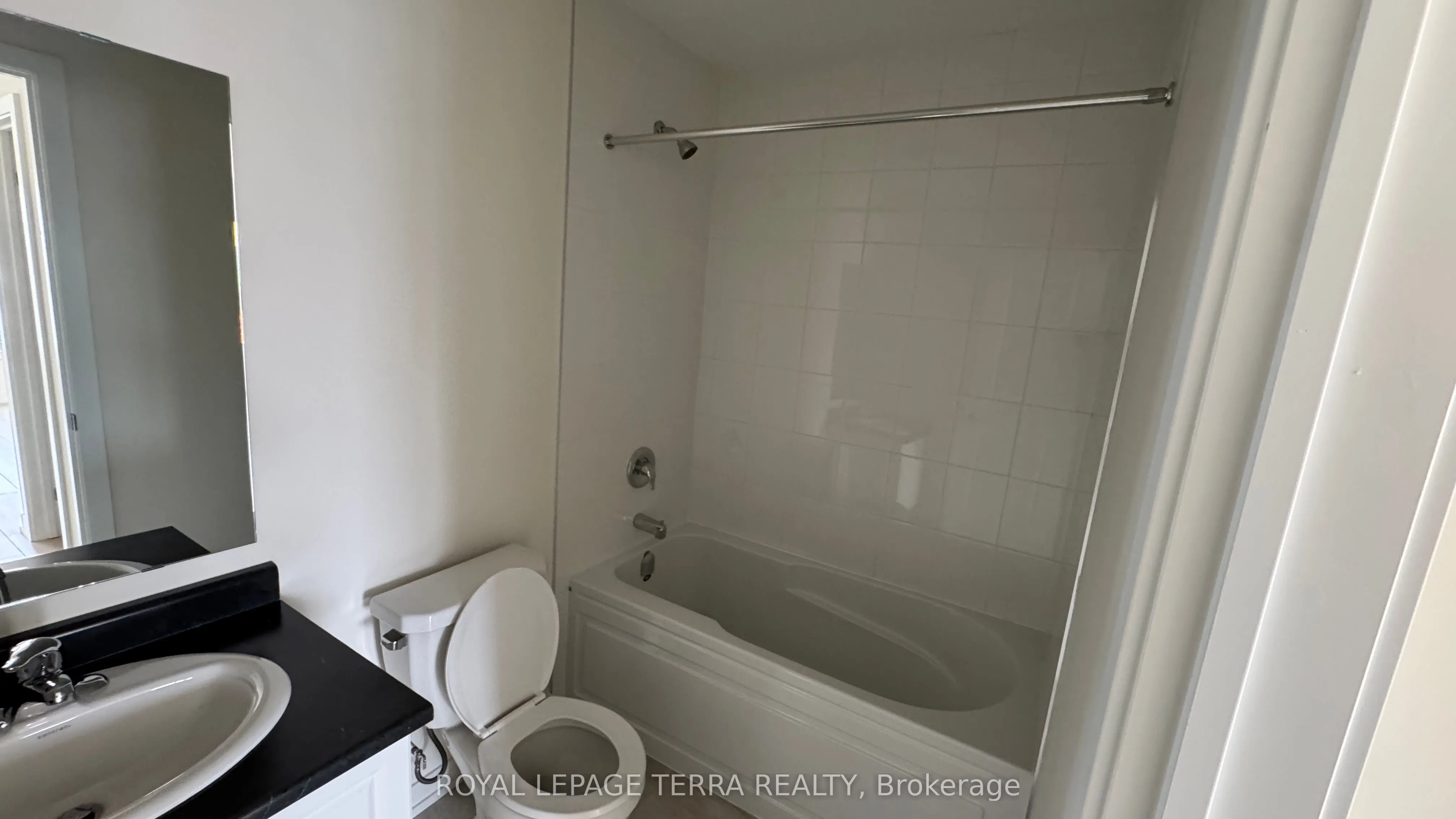 1695 Dersan Street, #111