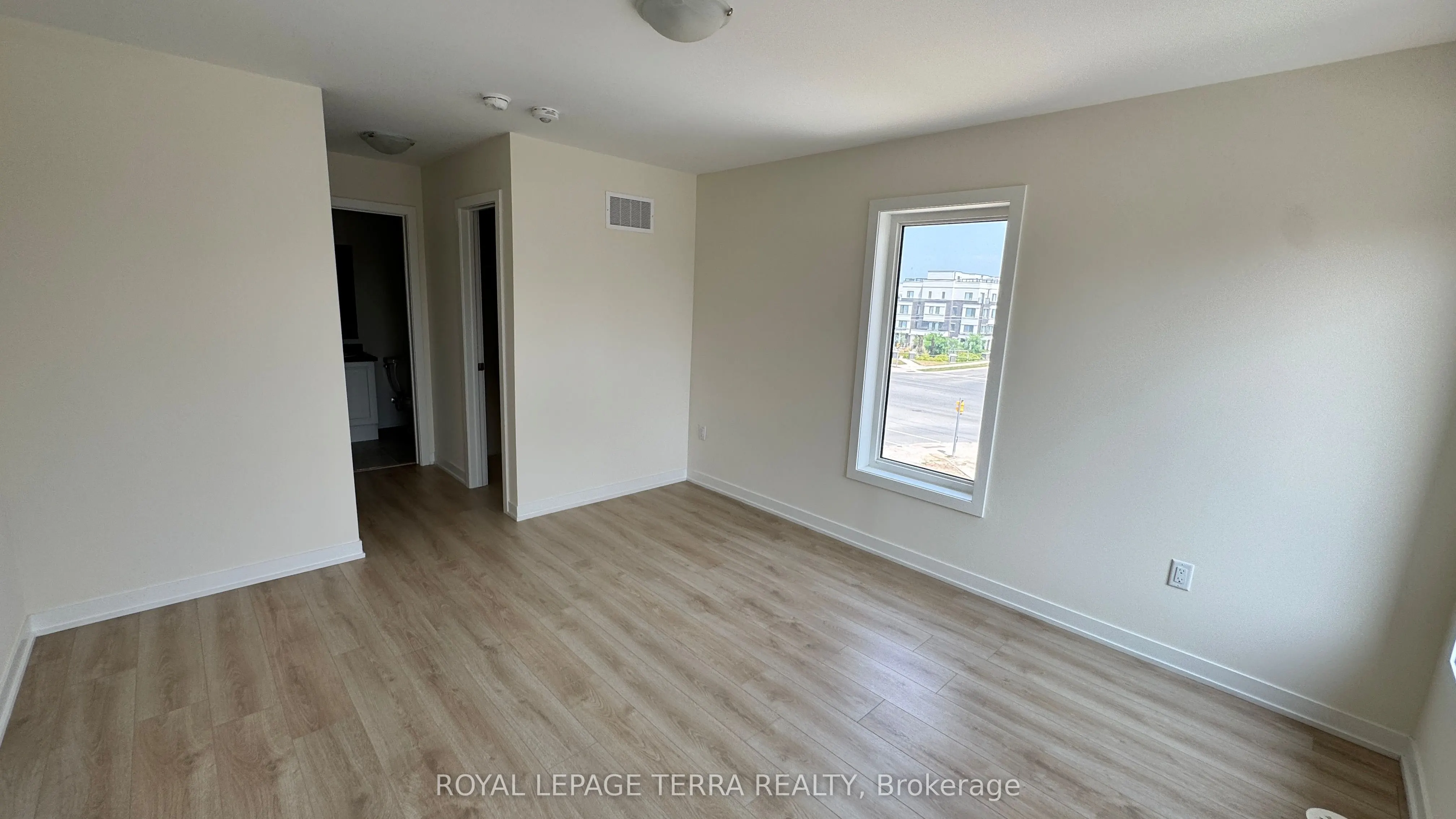 1695 Dersan Street, #111